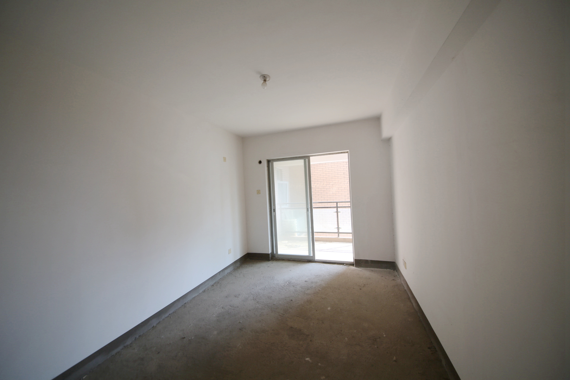 金龙苑 3室2厅2卫 100.0万 金龙苑 3室2厅2卫 100.0万卧室