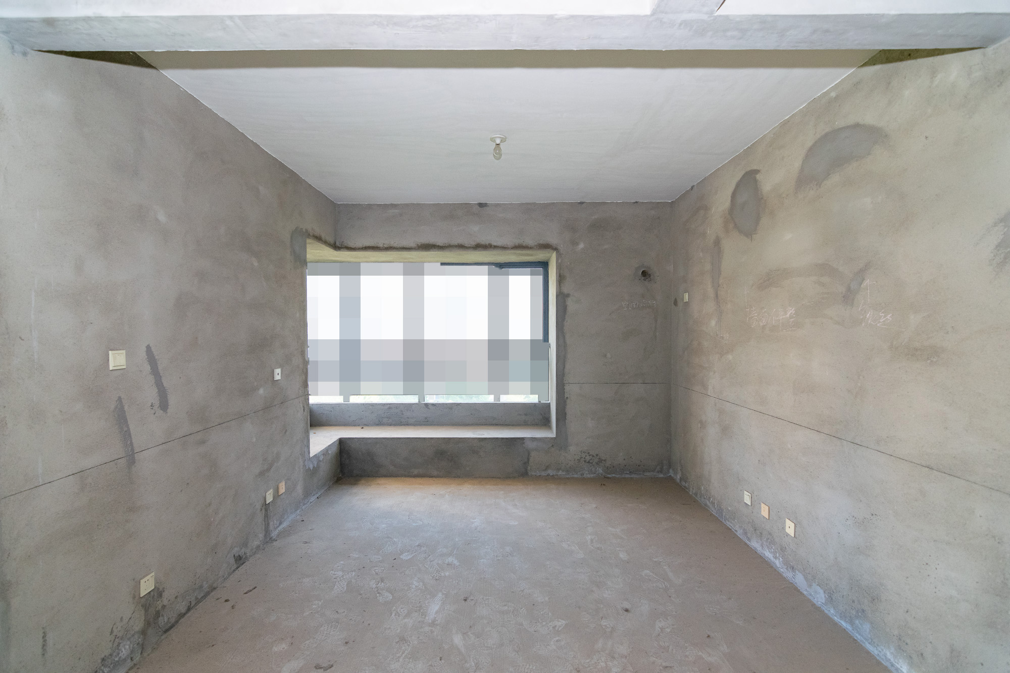 勤诚达新界  7室2厅2卫    145.0万卧室