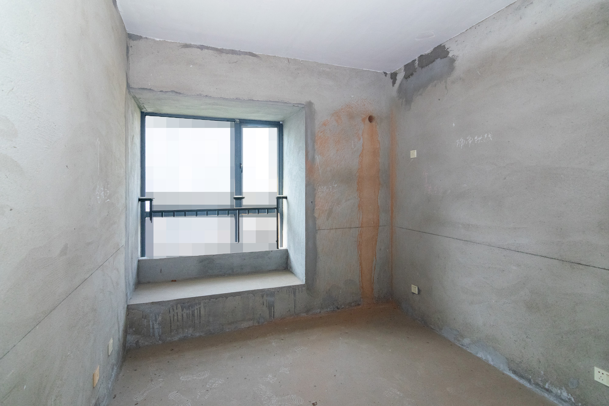 勤诚达新界  7室2厅2卫    145.0万卧室