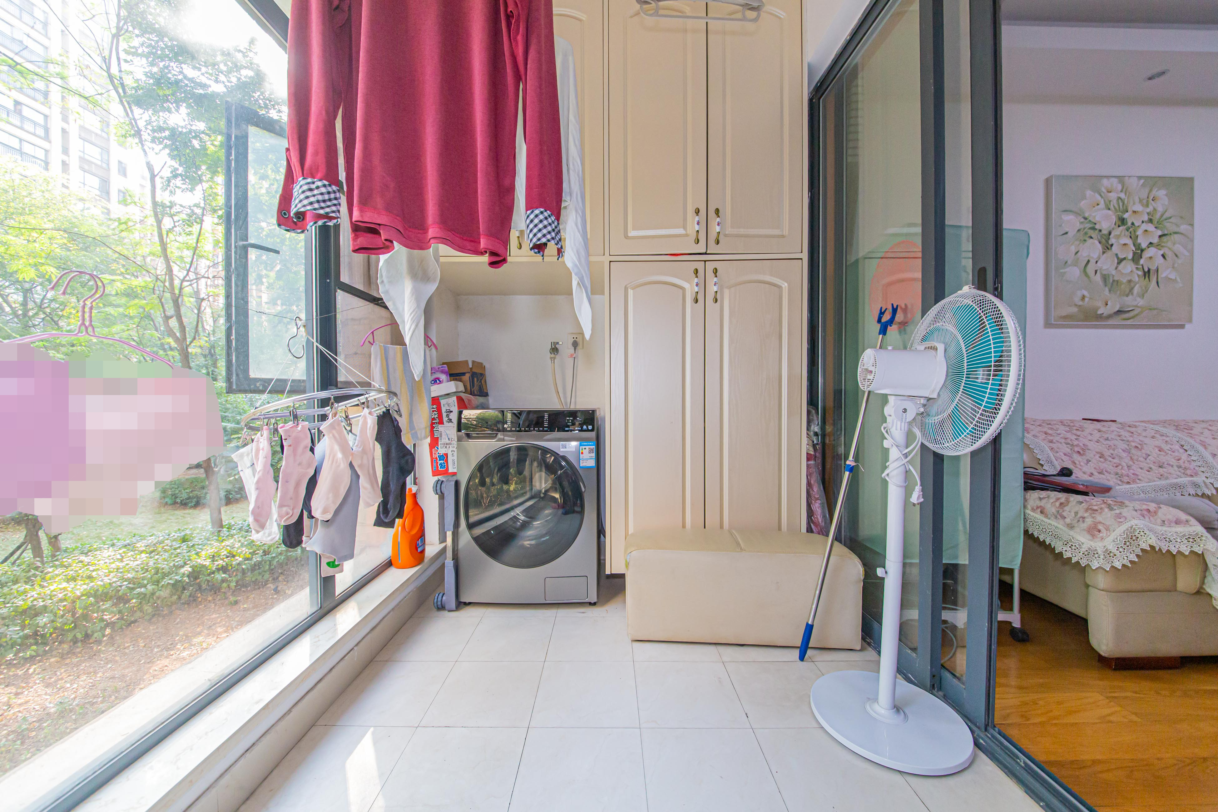 中建芙蓉嘉苑  3室2厅2卫    98.0万 中建芙蓉嘉苑  3室2厅2卫    98.0万阳台