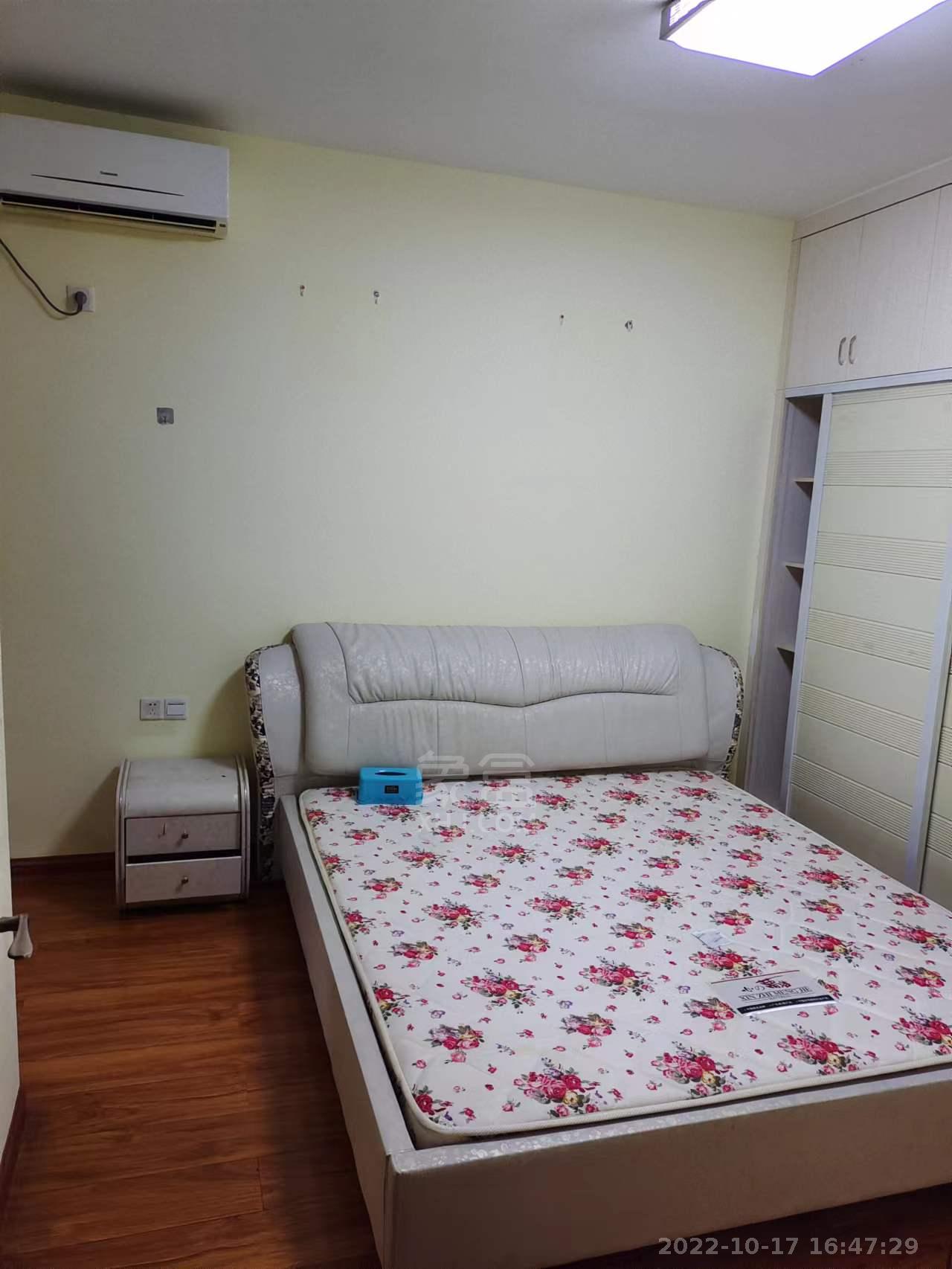 银泰财富广场  2室2厅1卫   1650.00元/月室内图