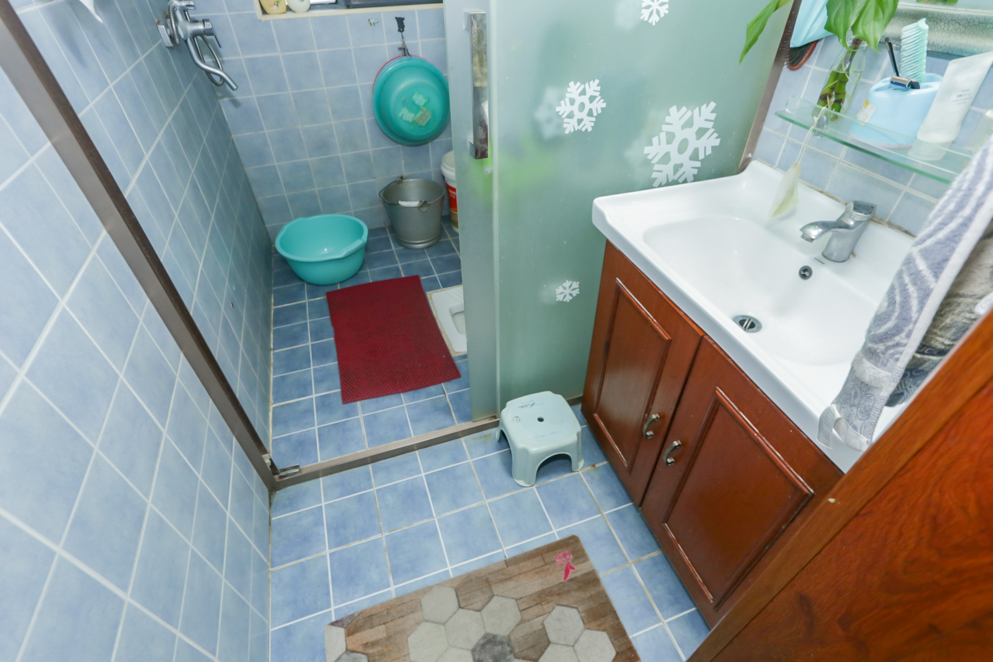 杜鹃文苑  3室2厅2卫    108.0万卫生间