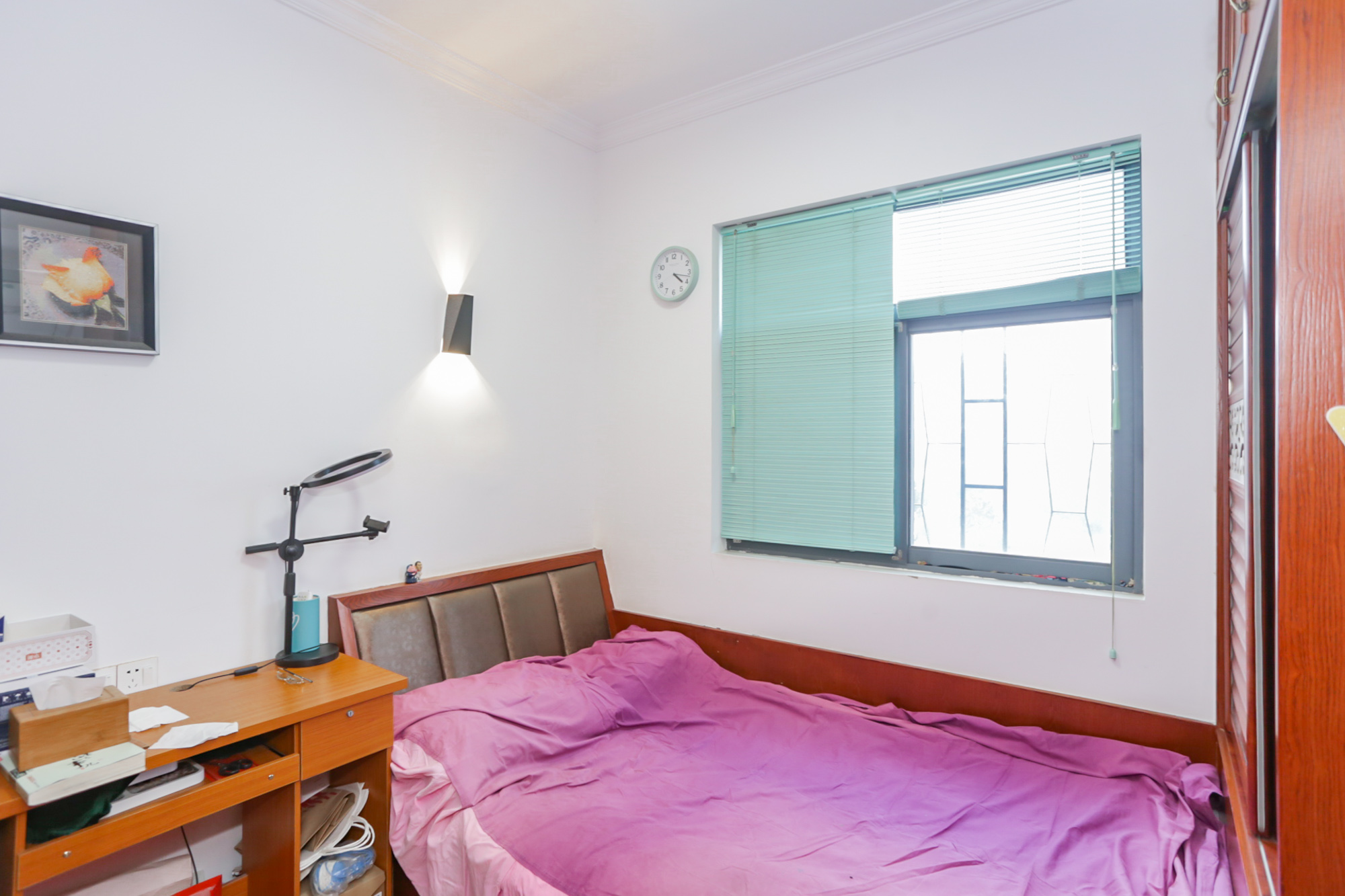 杜鹃文苑  3室2厅2卫    108.0万卧室