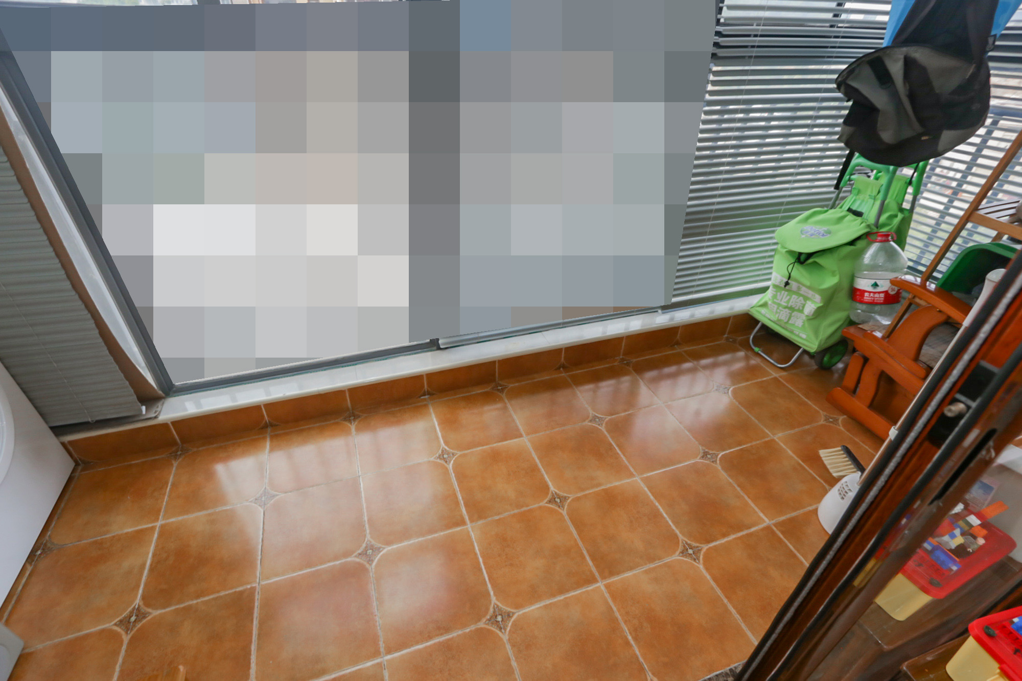 杜鹃文苑  3室2厅2卫    108.0万阳台