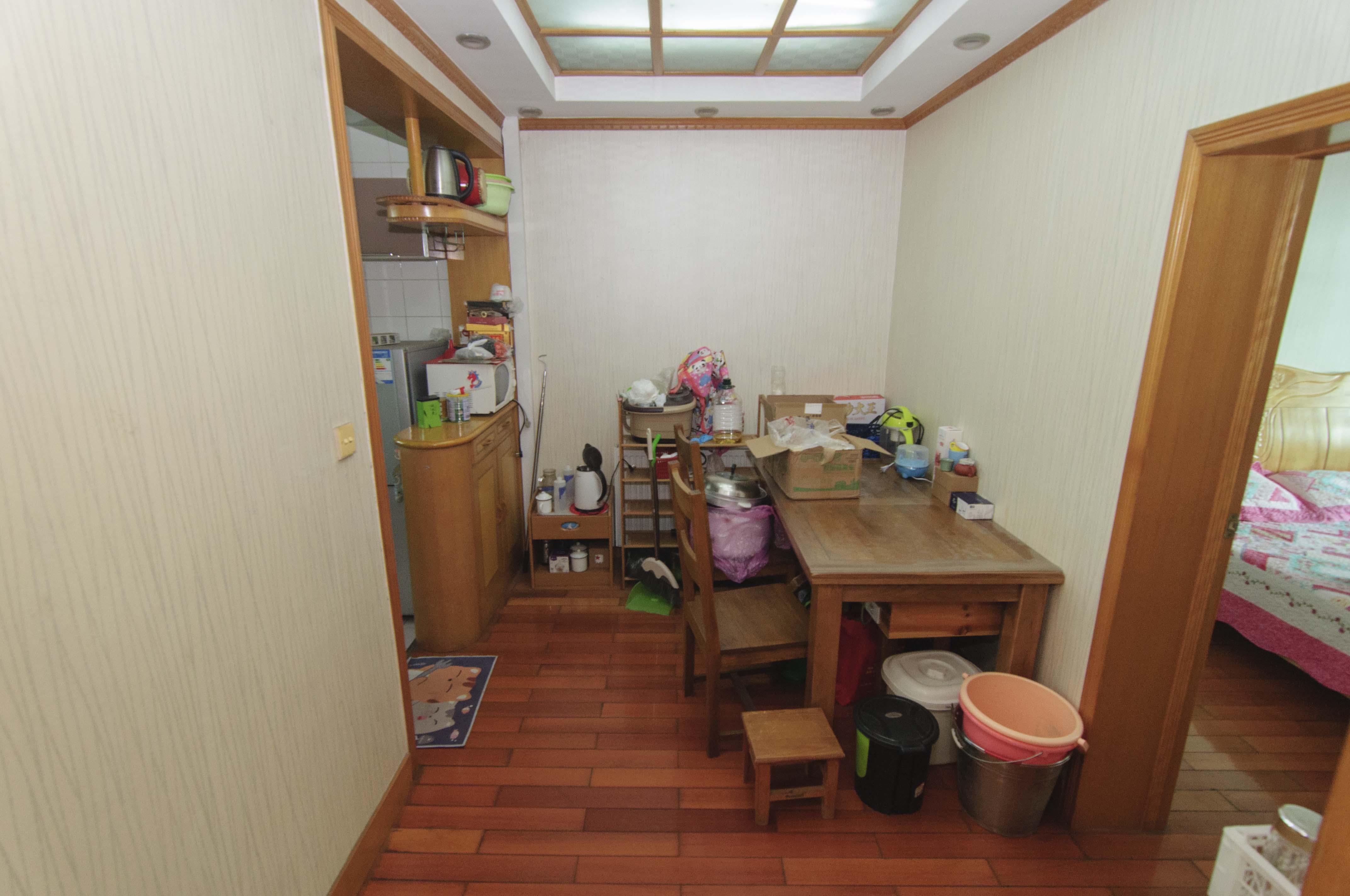 东瓜山二村  2室2厅1卫   58.00万客厅
