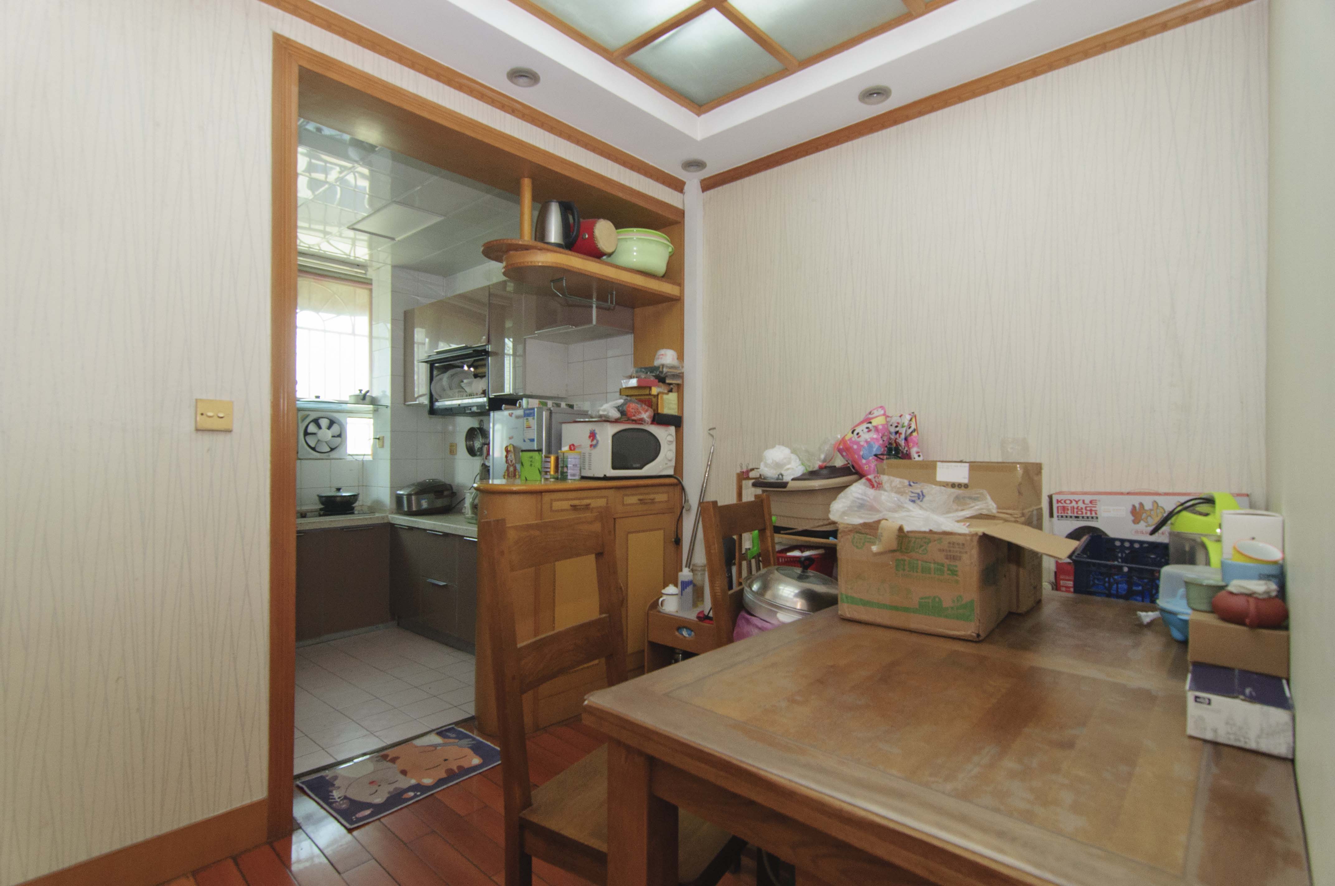 东瓜山二村  2室2厅1卫   58.00万客厅
