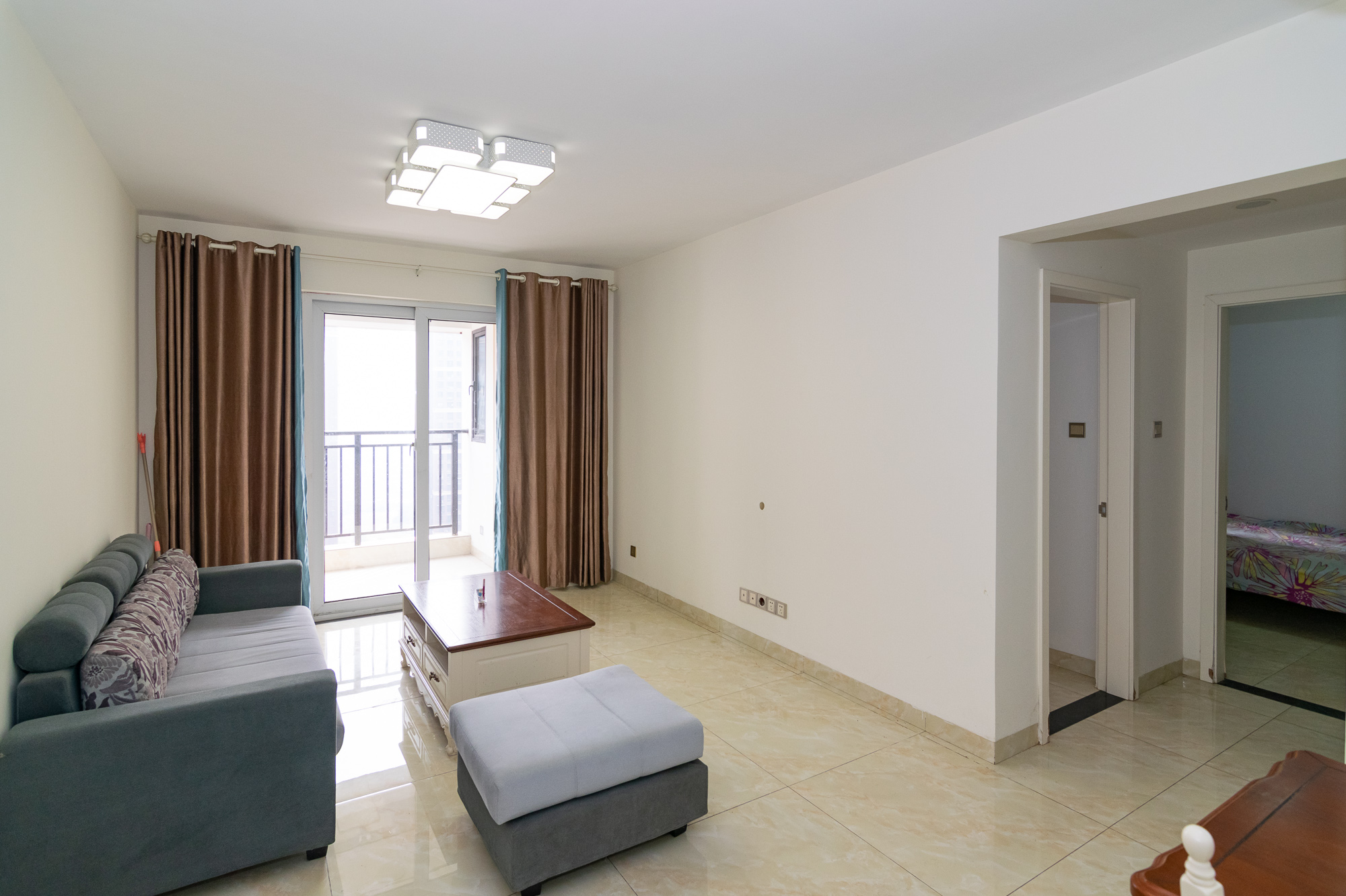 新城国际花都 3室2厅1卫 72.0万 新城国际花都 3室2厅1卫 72.0万客厅