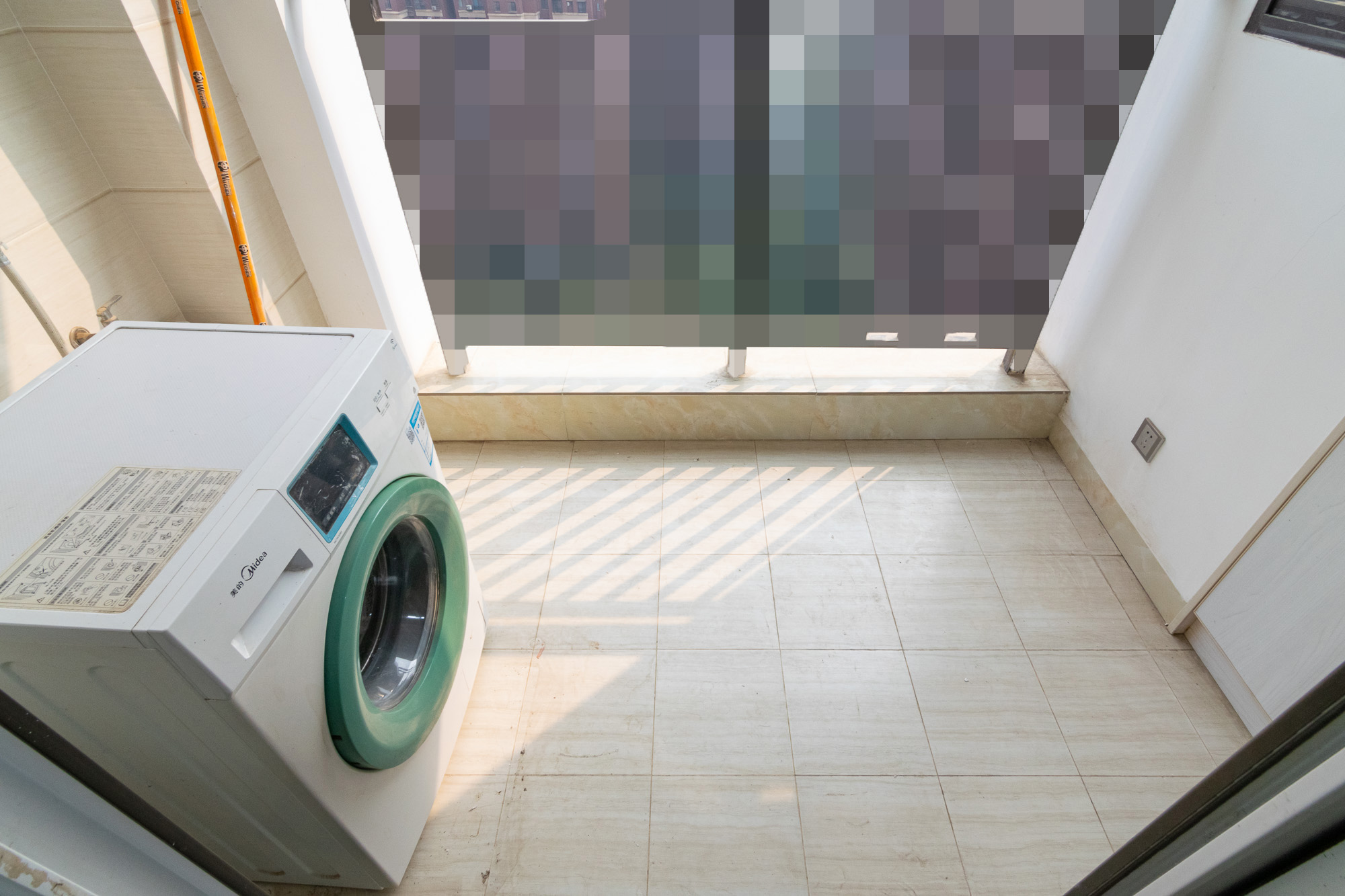 新城国际花都 3室2厅1卫 72.0万 新城国际花都 3室2厅1卫 72.0万阳台