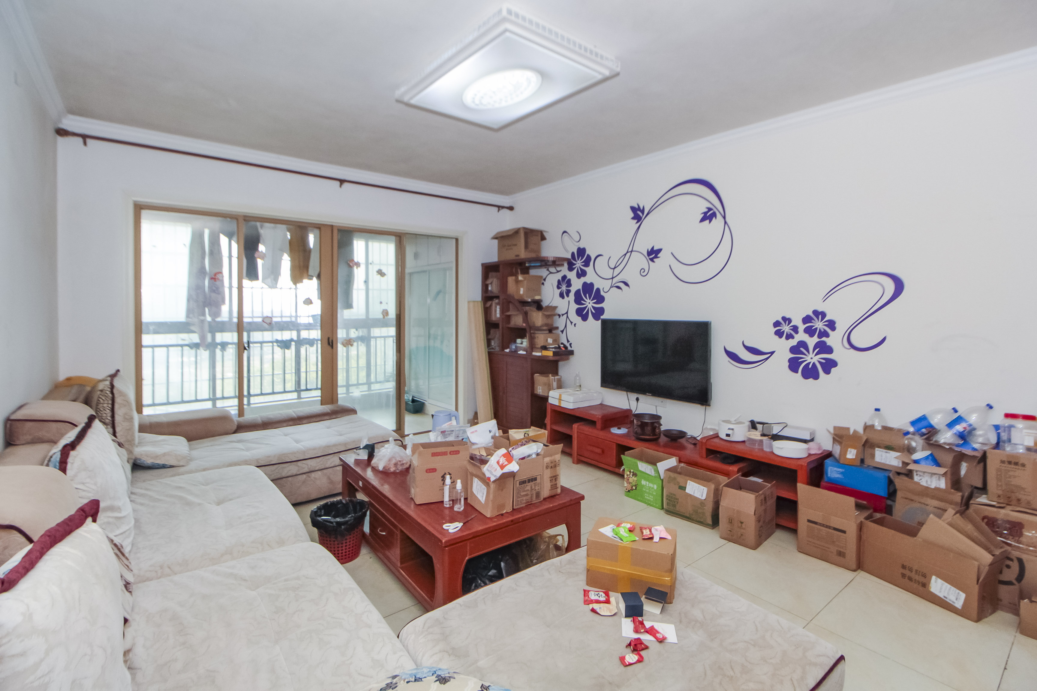 锑都家园  2室2厅1卫   52.00万