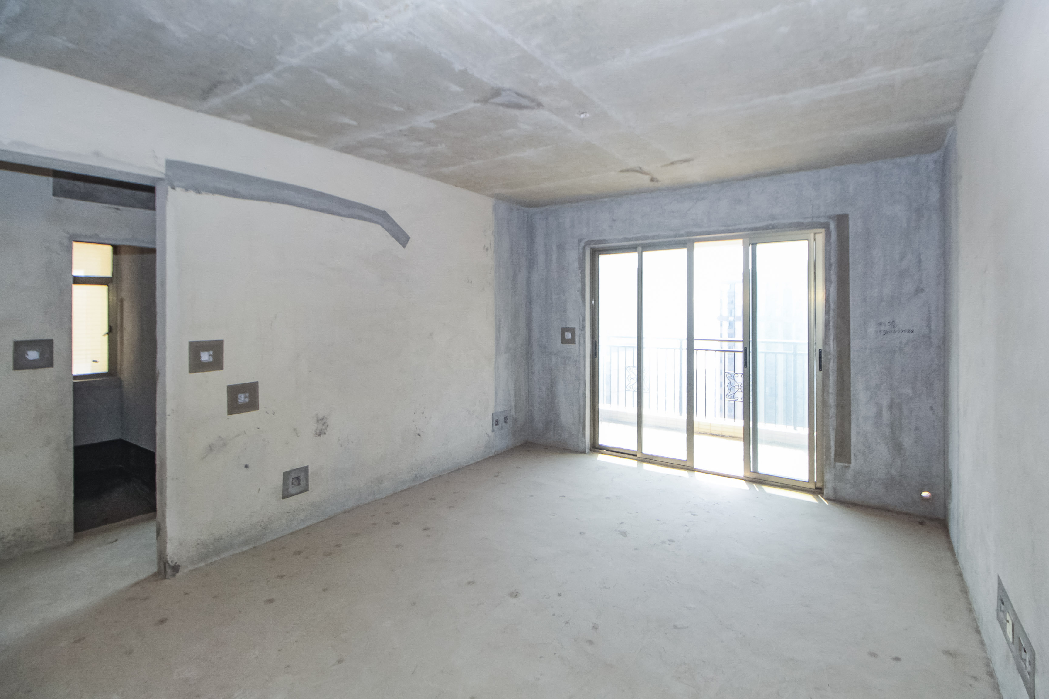 江山帝景雅典  3室2厅2卫    130.0万客厅