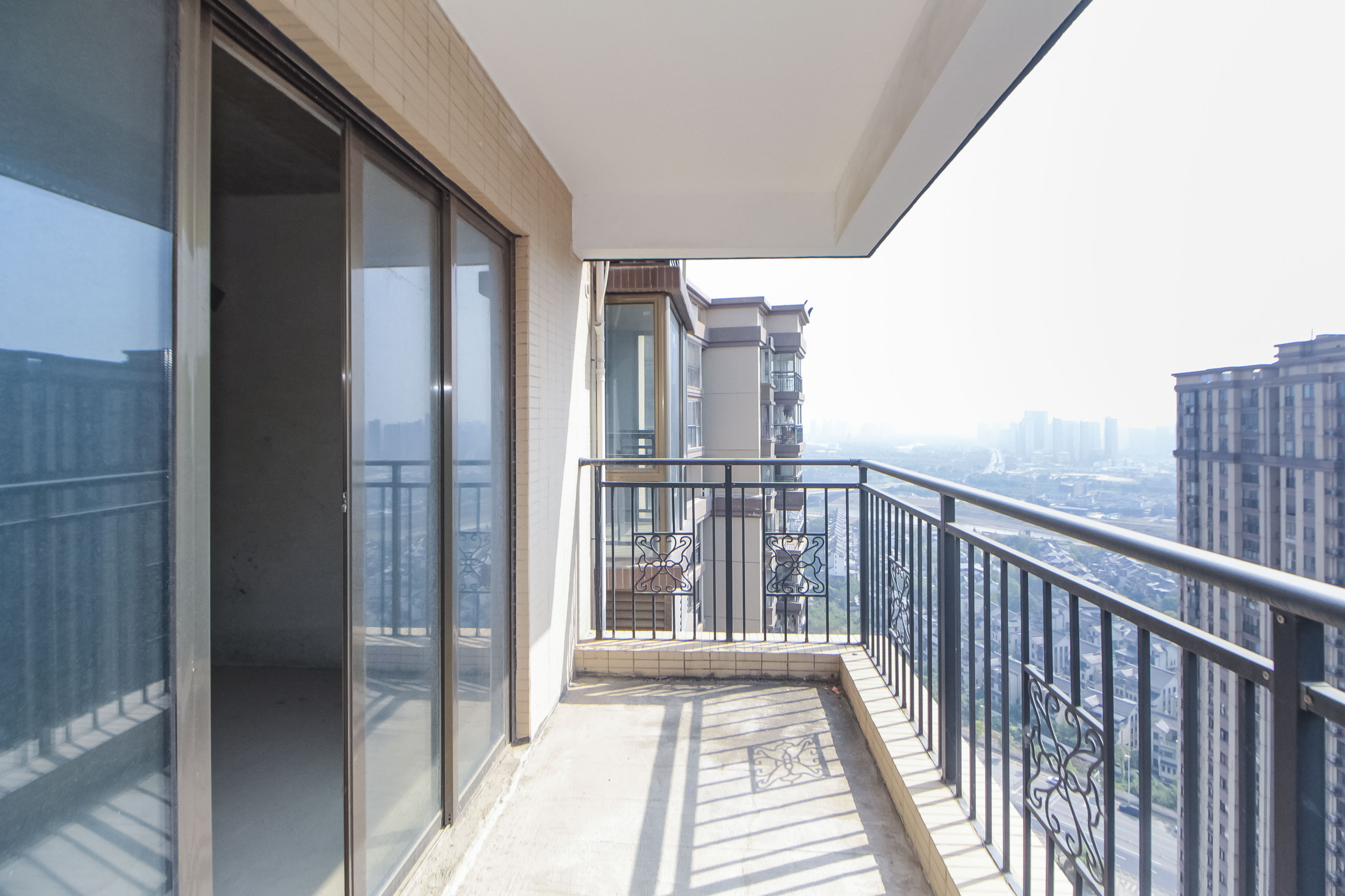 江山帝景雅典  3室2厅2卫    130.0万其他