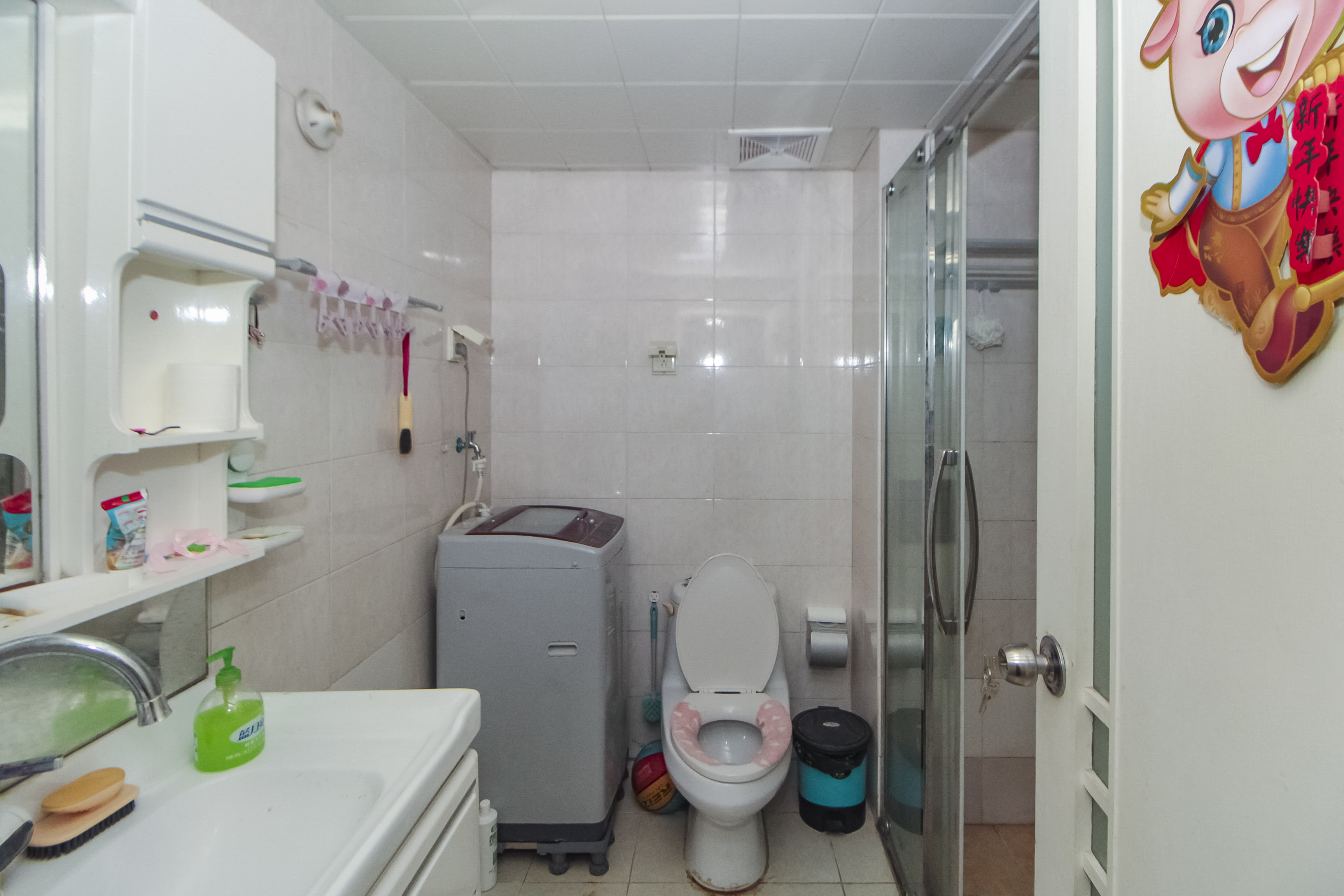 阳光100二期  4室2厅2卫    110.0万卫生间