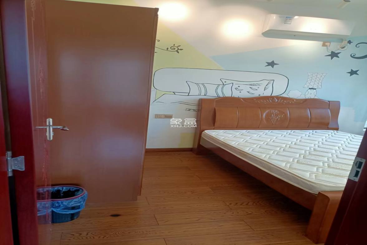 金轮翡翠名园  3室2厅1卫    71.8万 金轮翡翠名园  3室2厅1卫    71.8万室内图