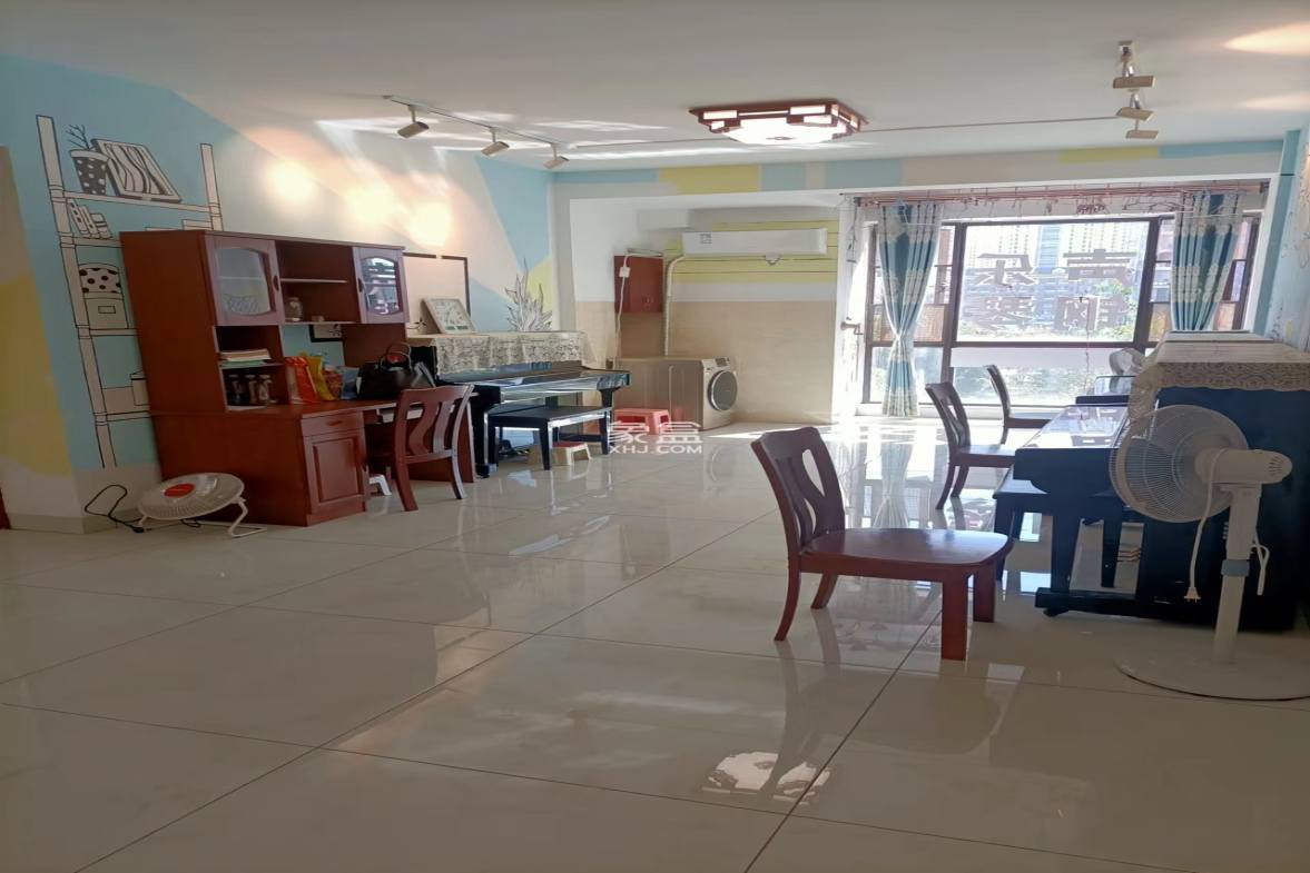 金轮翡翠名园  3室2厅1卫    71.8万 金轮翡翠名园  3室2厅1卫    71.8万室内图