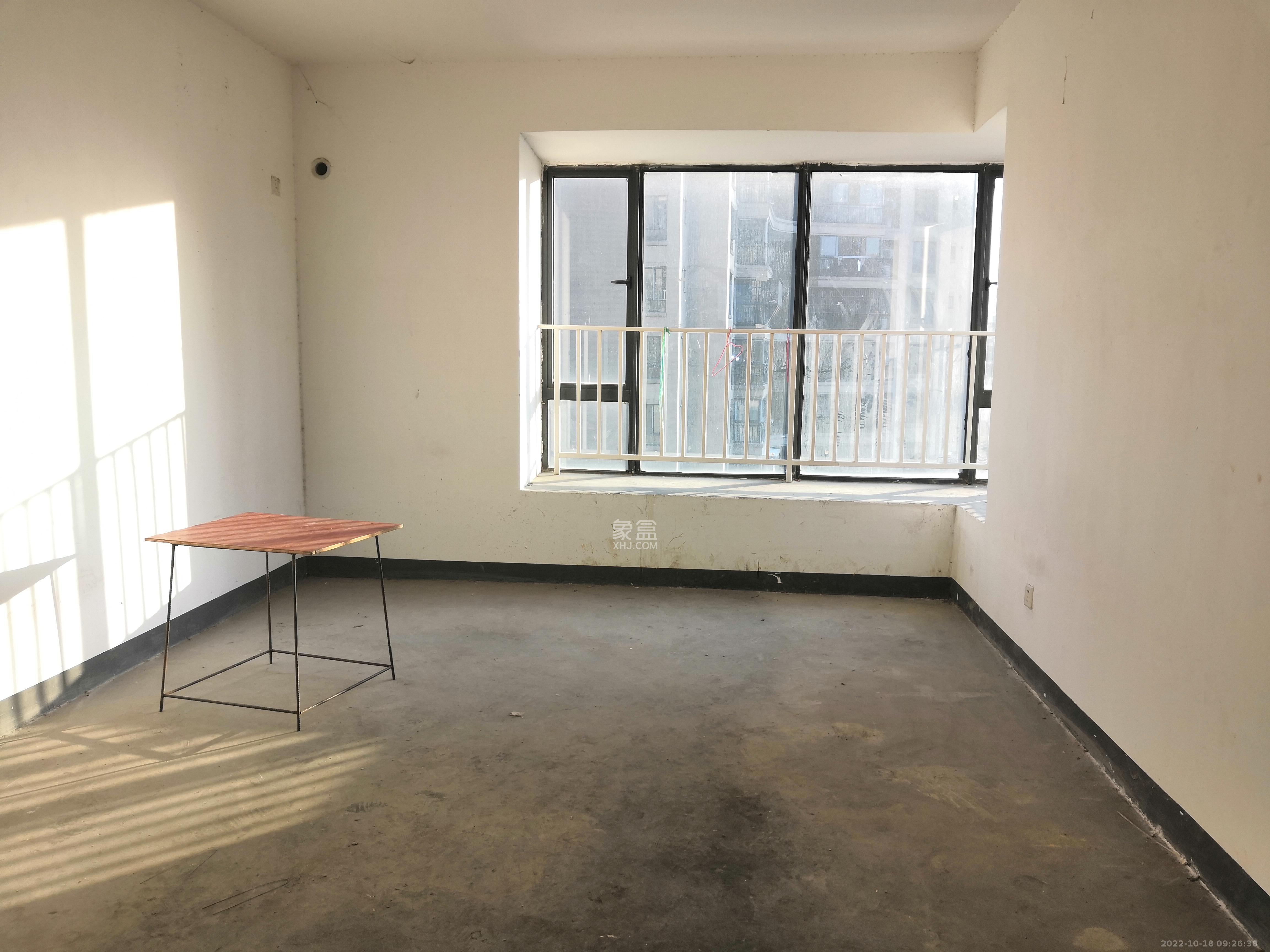 保利麓谷林语B区  3室2厅2卫   1500.00元/月室内图