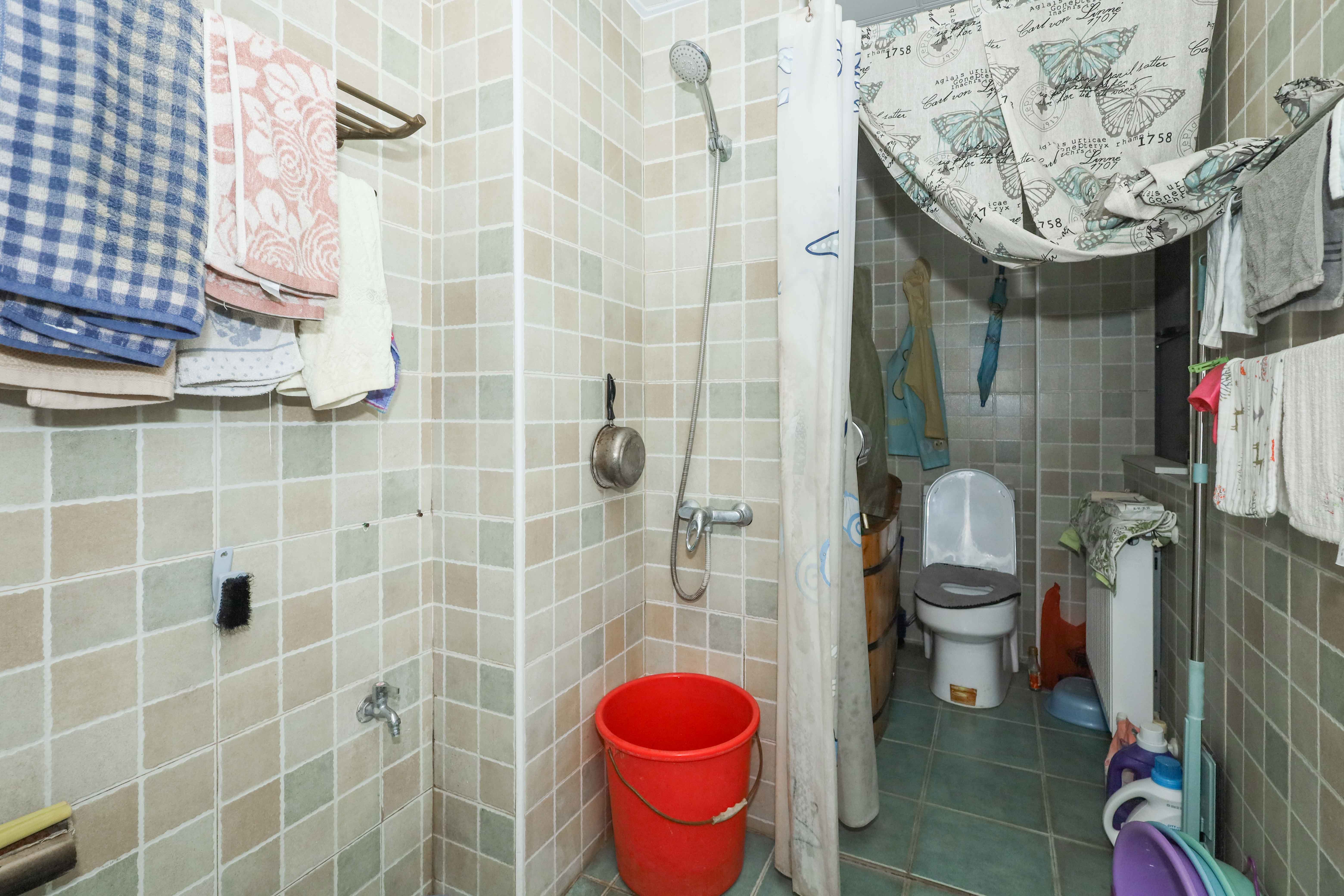 旭辉御府  3室2厅1卫    150.0万卫生间