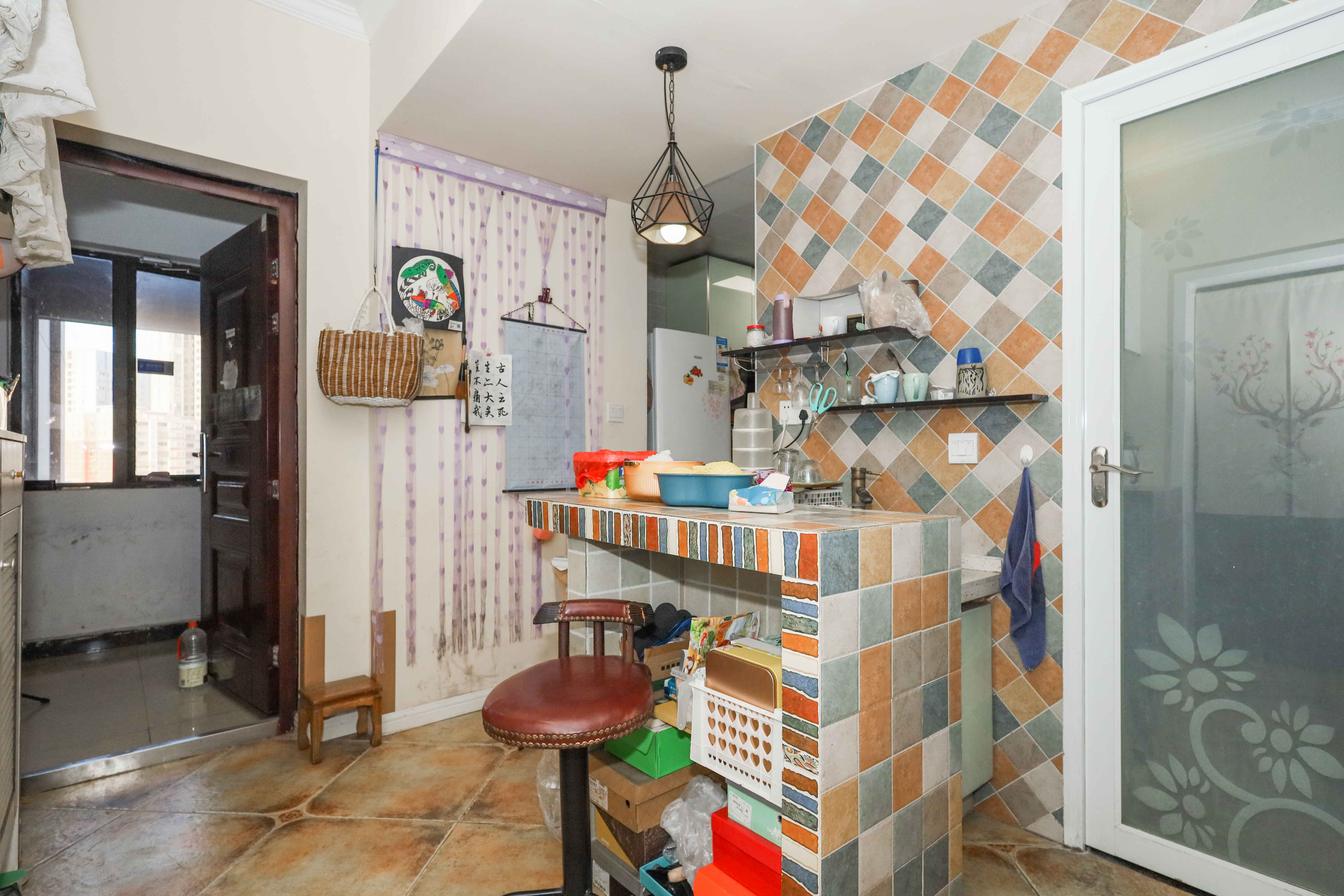 旭辉御府  3室2厅1卫    150.0万卧室