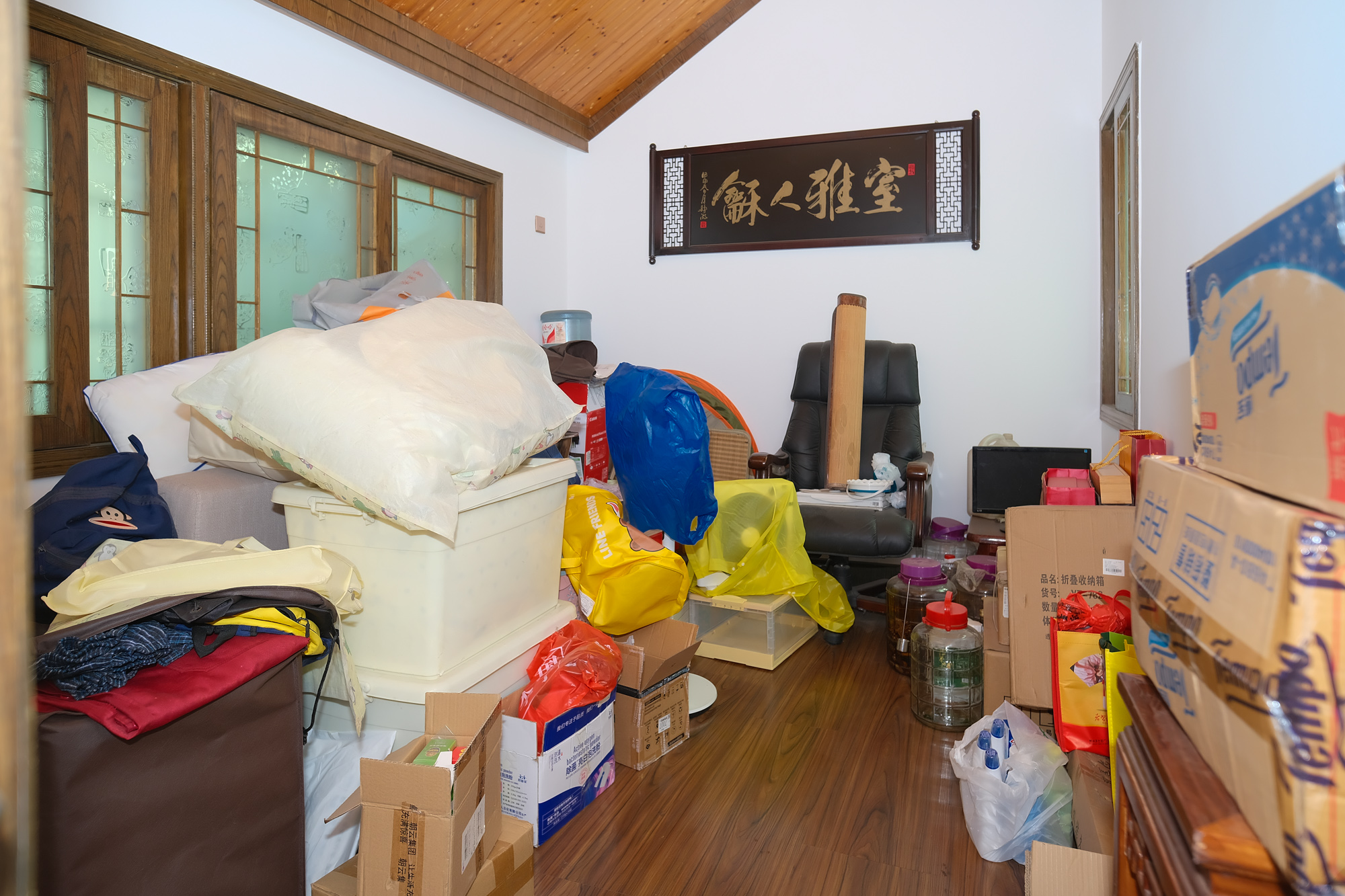 欣安小区  5室2厅3卫    99.8万其他