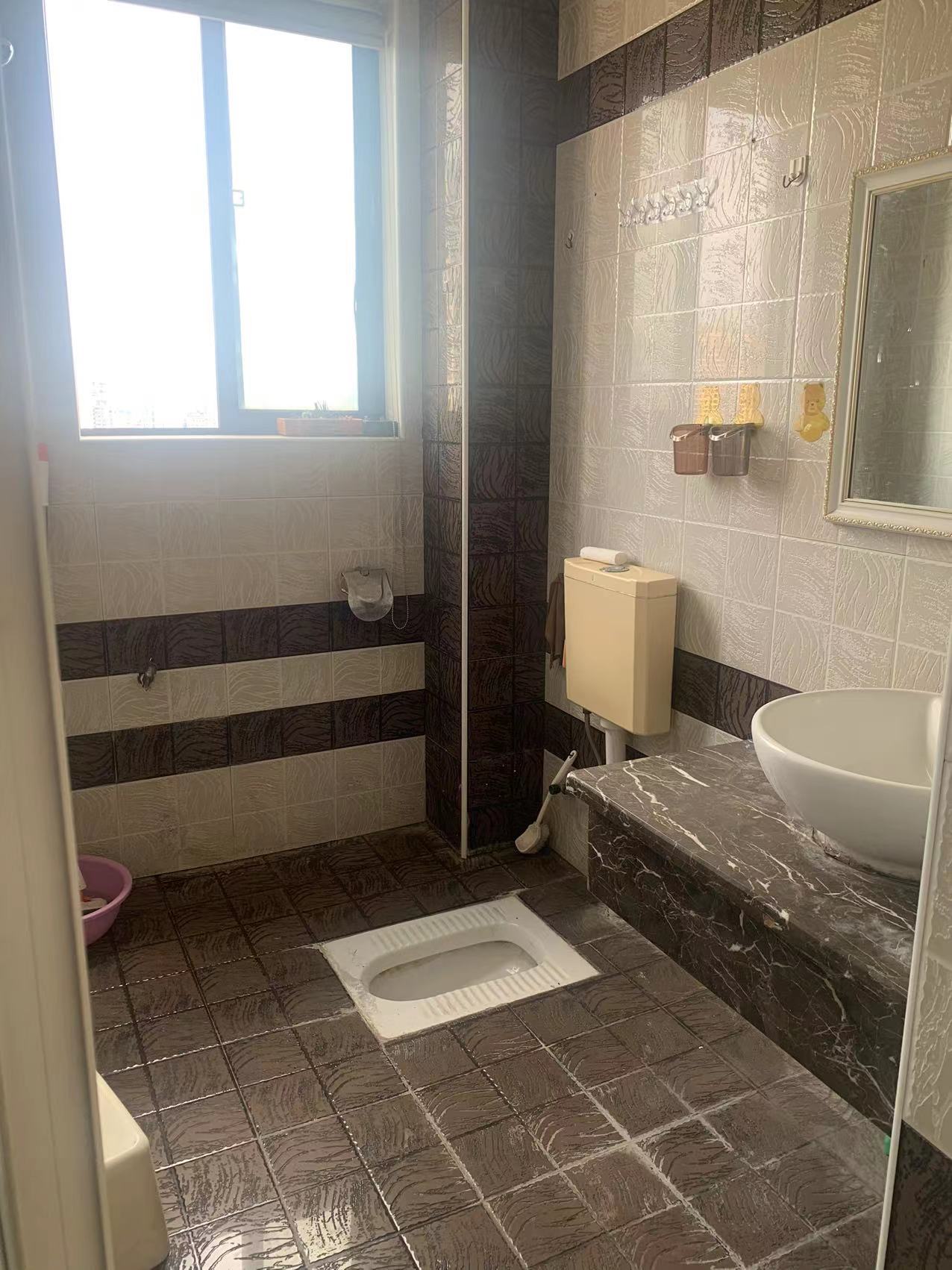 阳光新城 2室2厅1卫 52.0万 阳光新城 2室2厅1卫 52.0万室内图