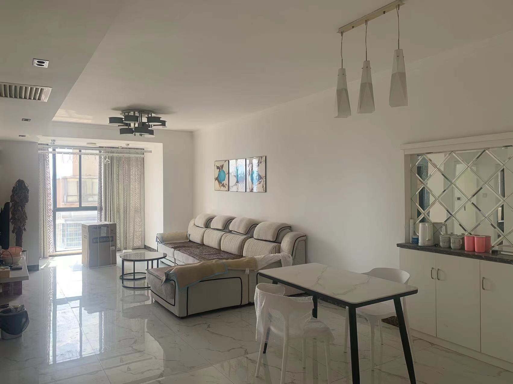 阳光新城 2室2厅1卫 52.0万 阳光新城 2室2厅1卫 52.0万室内图