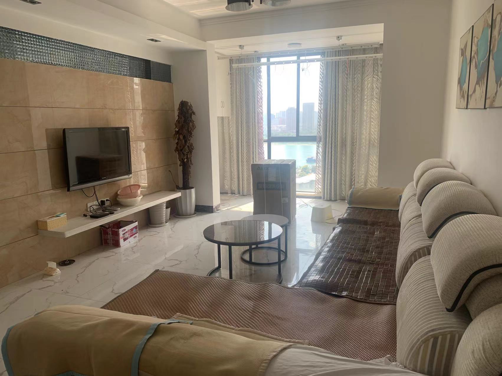 阳光新城 2室2厅1卫 52.0万 阳光新城 2室2厅1卫 52.0万室内图