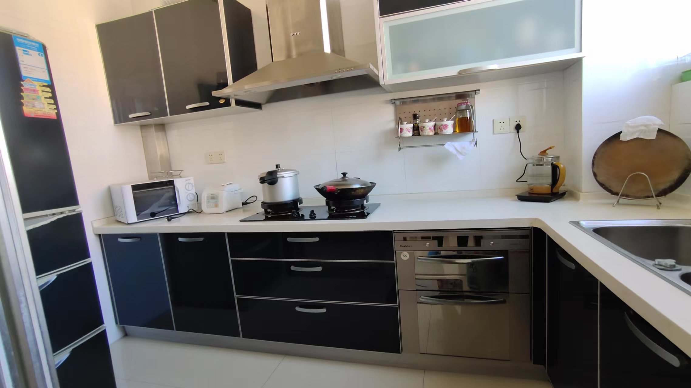 湘银1.5期阳光水岸 6室3厅3卫 145.0万 湘银1.5期阳光水岸 6室3厅3卫 145.0万室内图