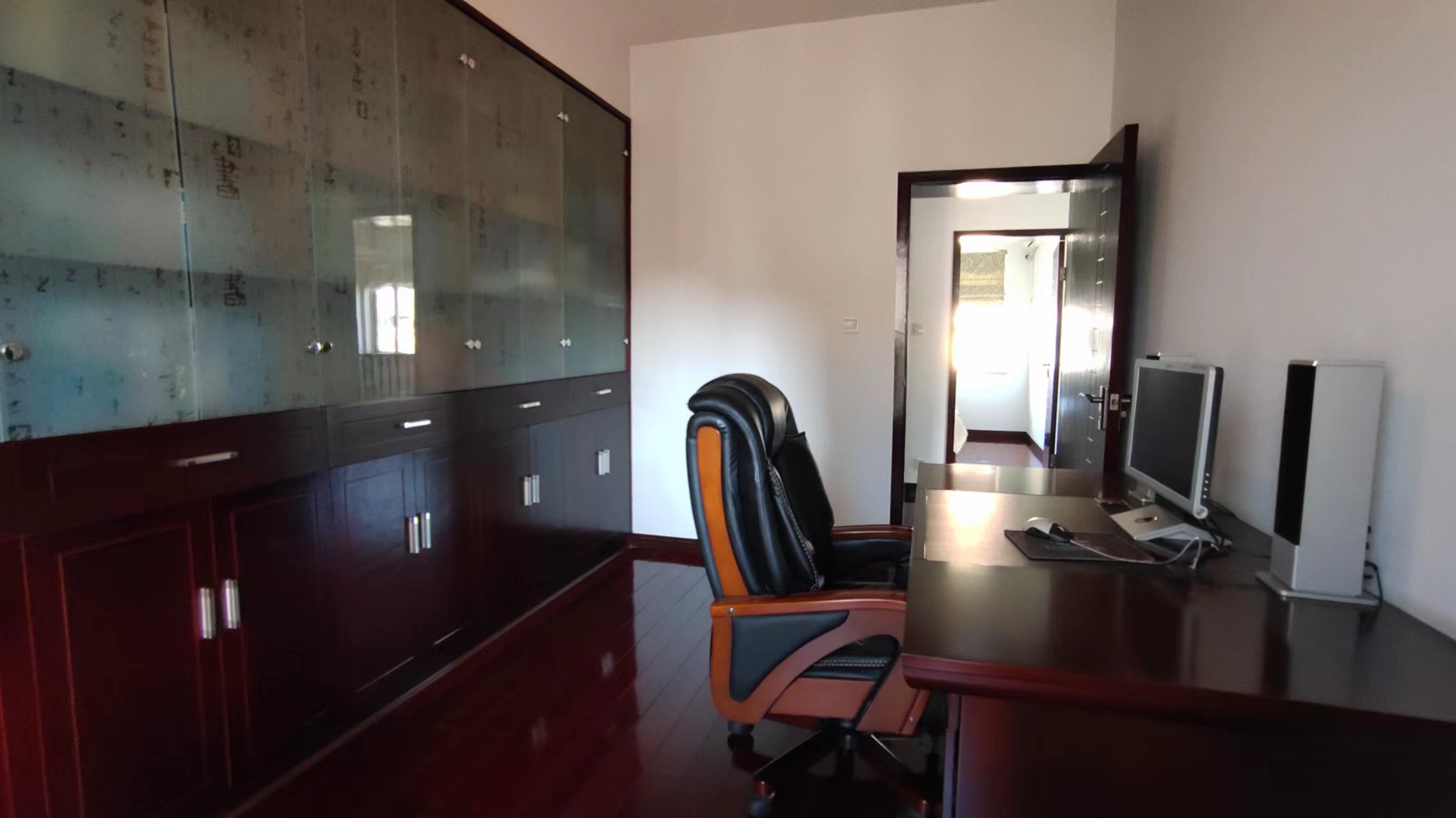 湘银1.5期阳光水岸 6室3厅3卫 145.0万 湘银1.5期阳光水岸 6室3厅3卫 145.0万室内图