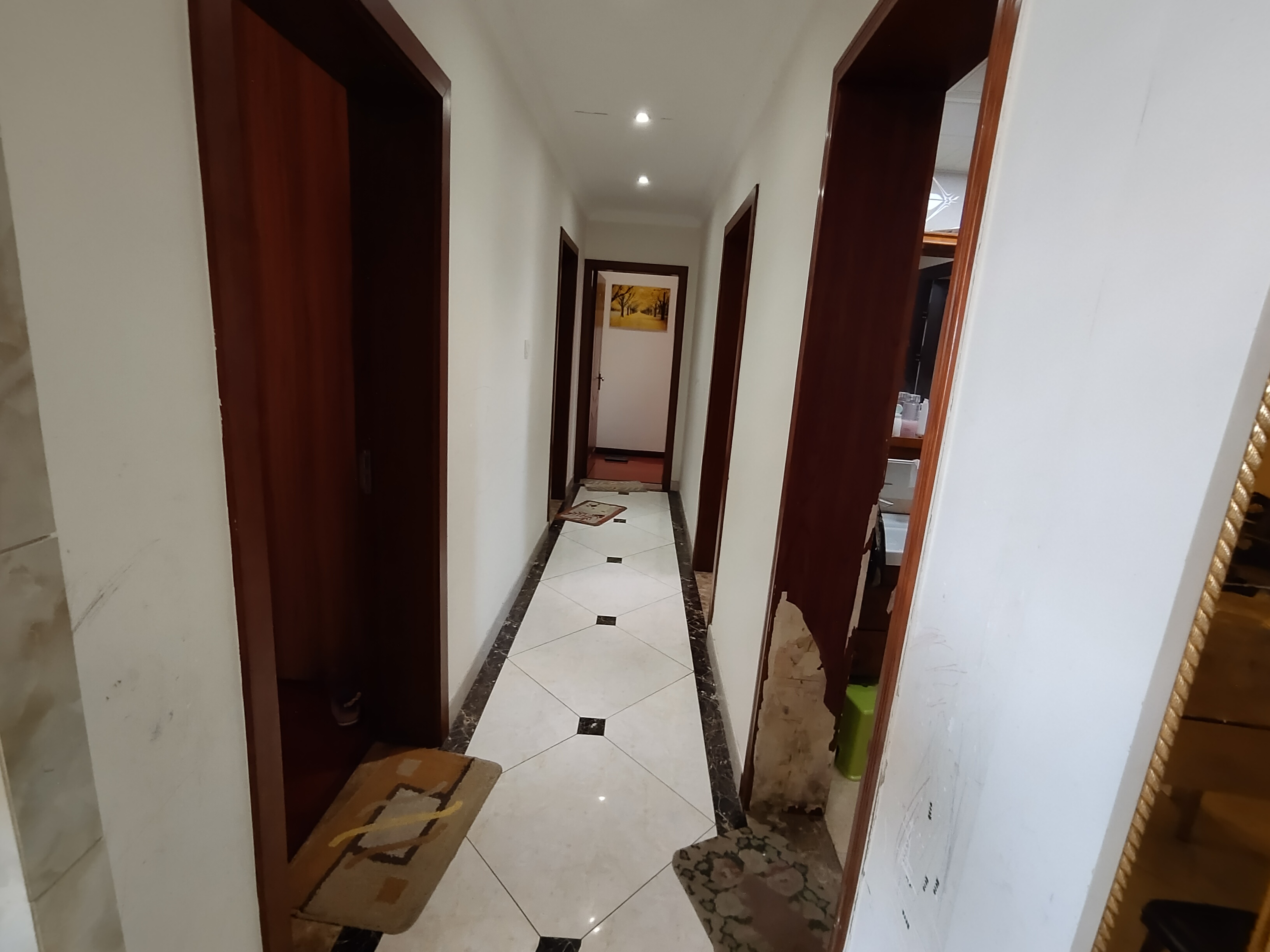 水岸花城(翠堤湾) 4室2厅2卫 56.80万 水岸花城(翠堤湾) 4室2厅2卫 56.80万室内图