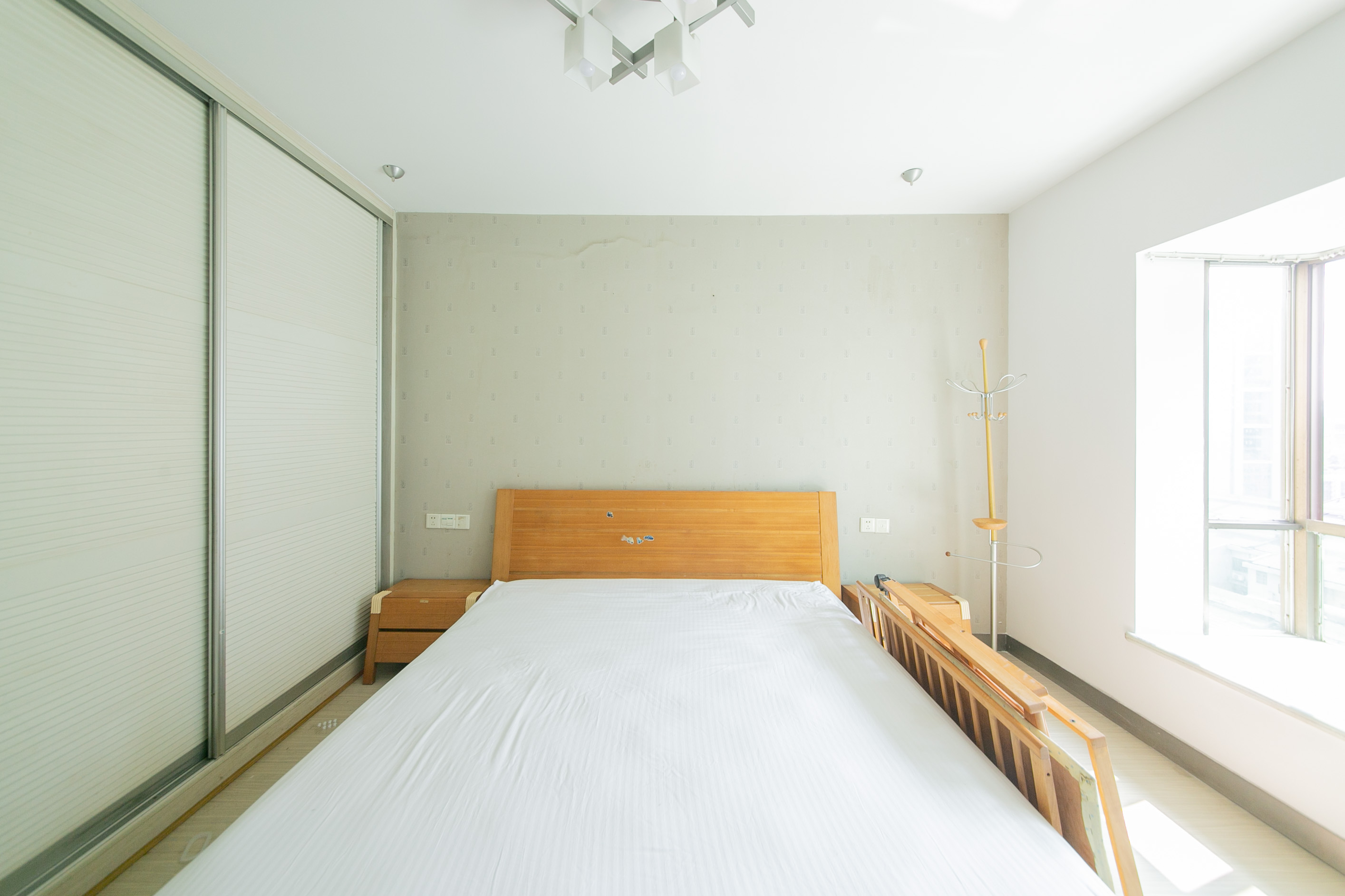 景香苑  3室2厅2卫    126.0万卧室