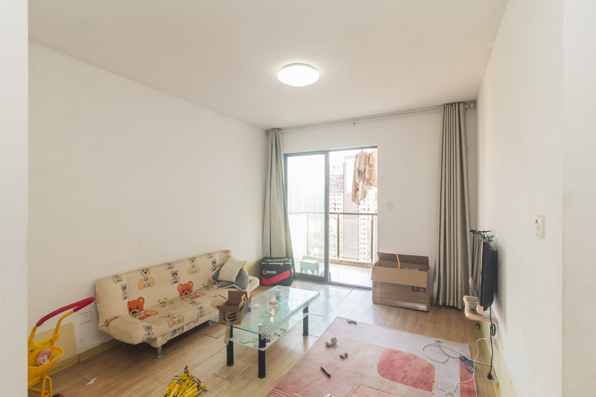 中国铁建国际城一期  2室2厅1卫    46.8万客厅