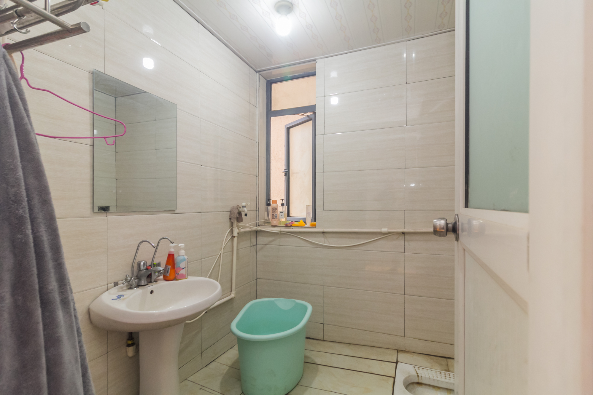 中国铁建国际城一期  2室2厅1卫    46.8万卫生间