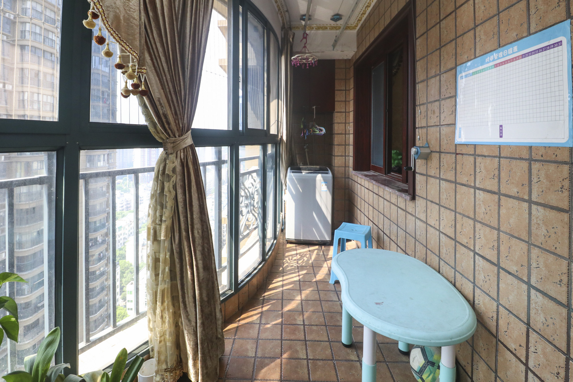 永祺西京  3室2厅2卫   213.20万阳台