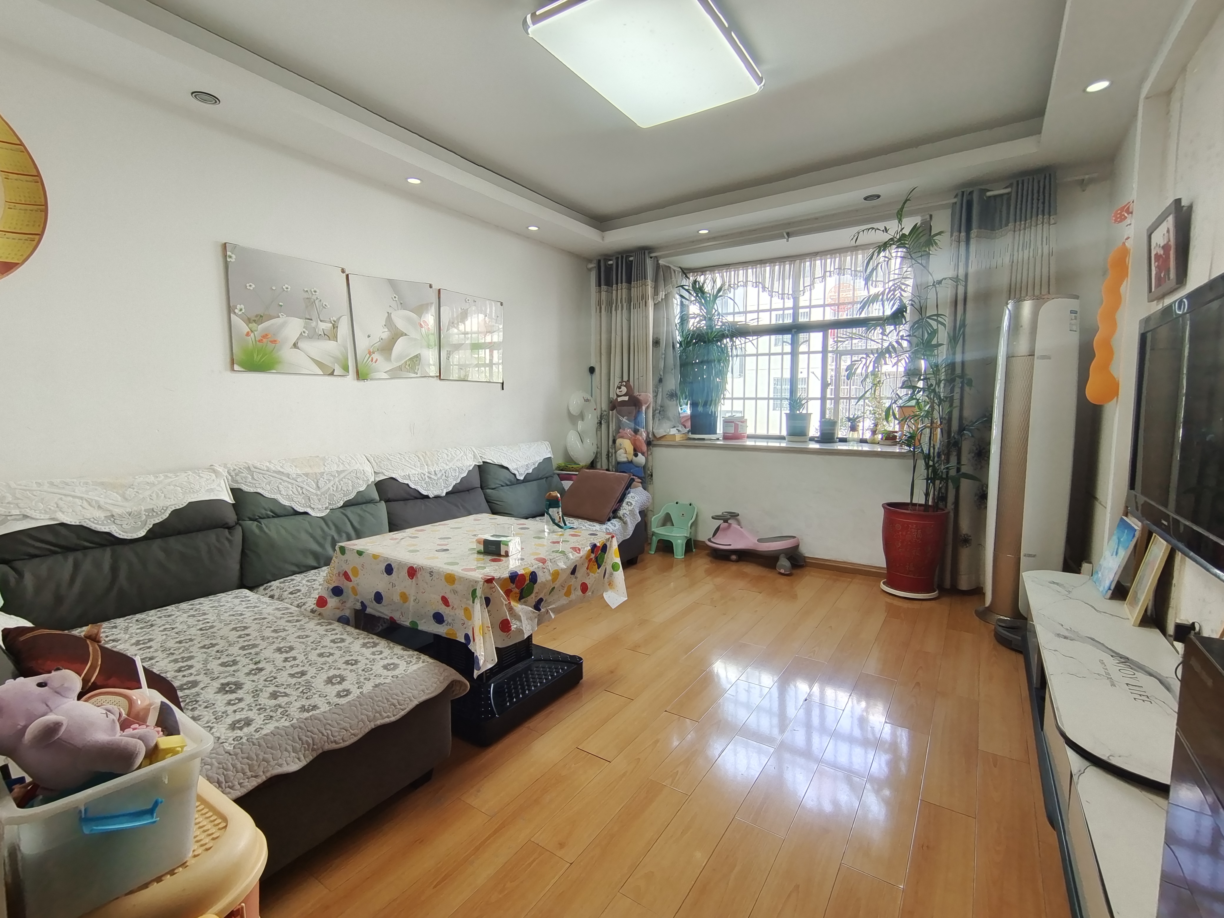 天鹅湖畔 3室2厅2卫 59.8万 天鹅湖畔 3室2厅2卫 59.8万室内图