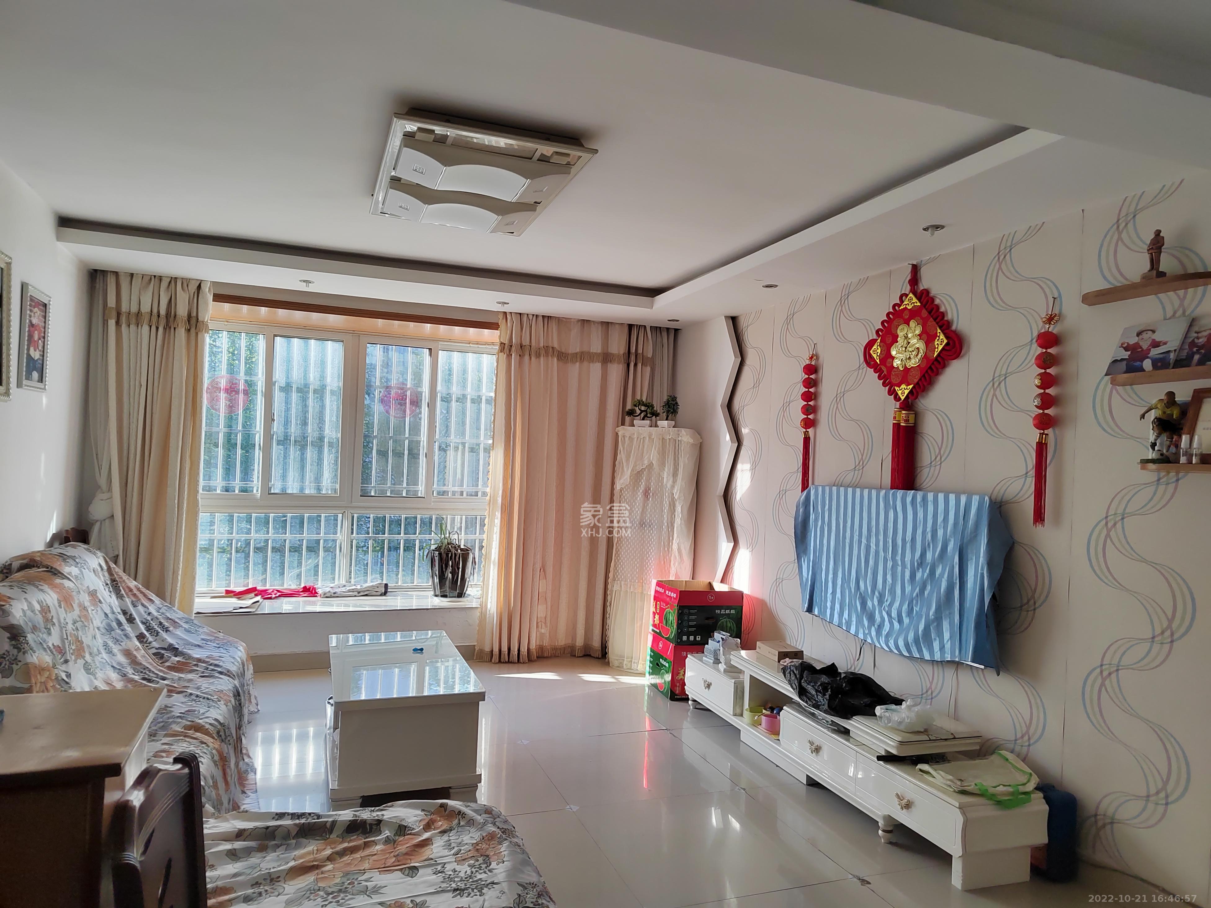 东方名都百草园  3室2厅2卫   2300.00元/月室内图
