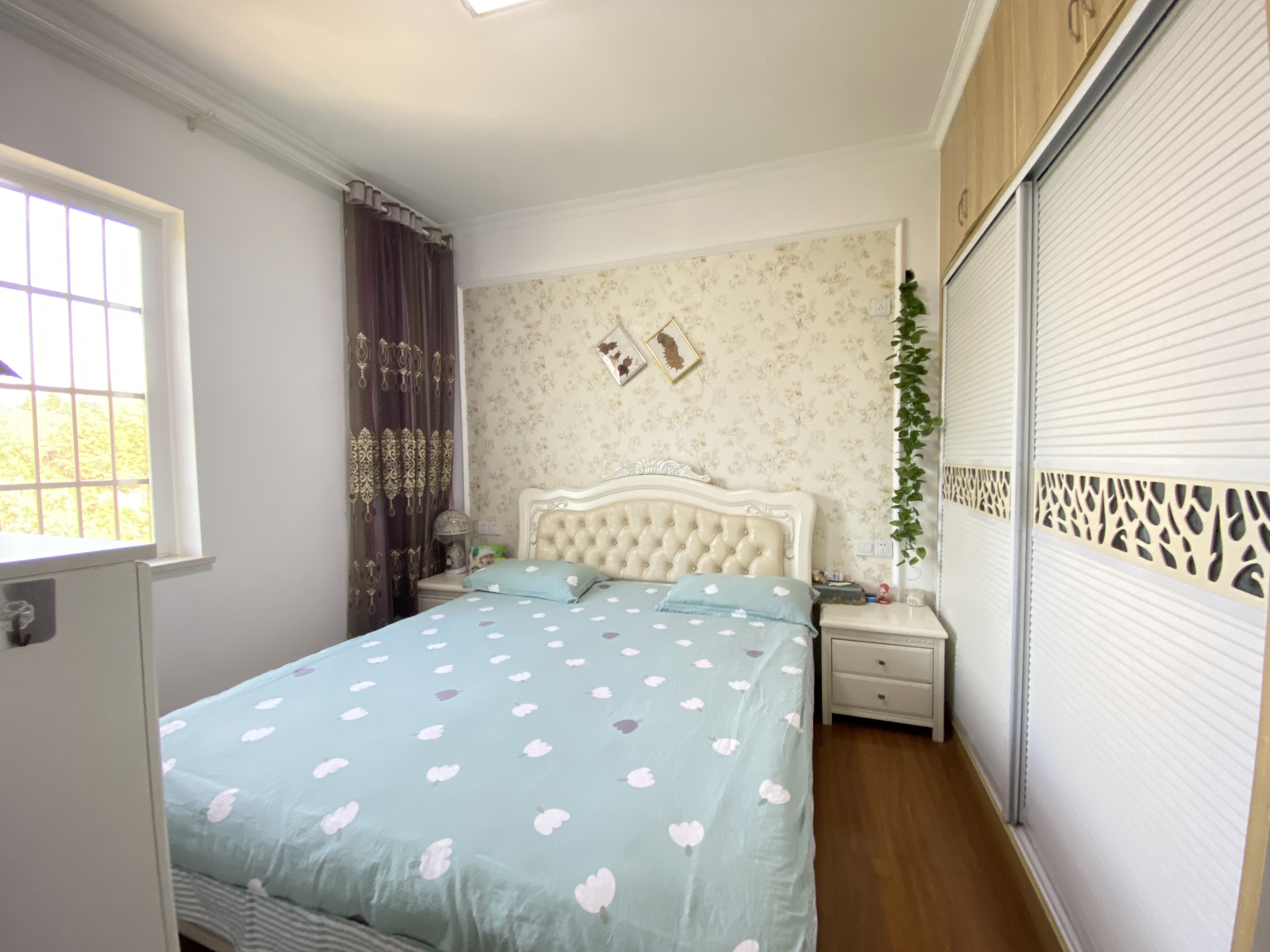 颐景园3期协力小区  2室2厅1卫    64.8万 颐景园3期协力小区  2室2厅1卫    64.8万室内图