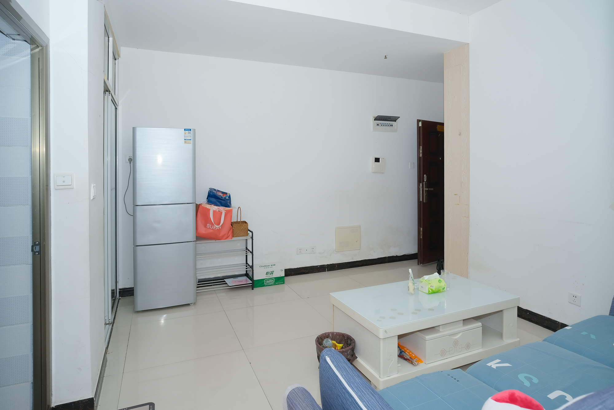 盛地尊域 2室1厅1卫 32.8万 盛地尊域 2室1厅1卫 32.8万客厅