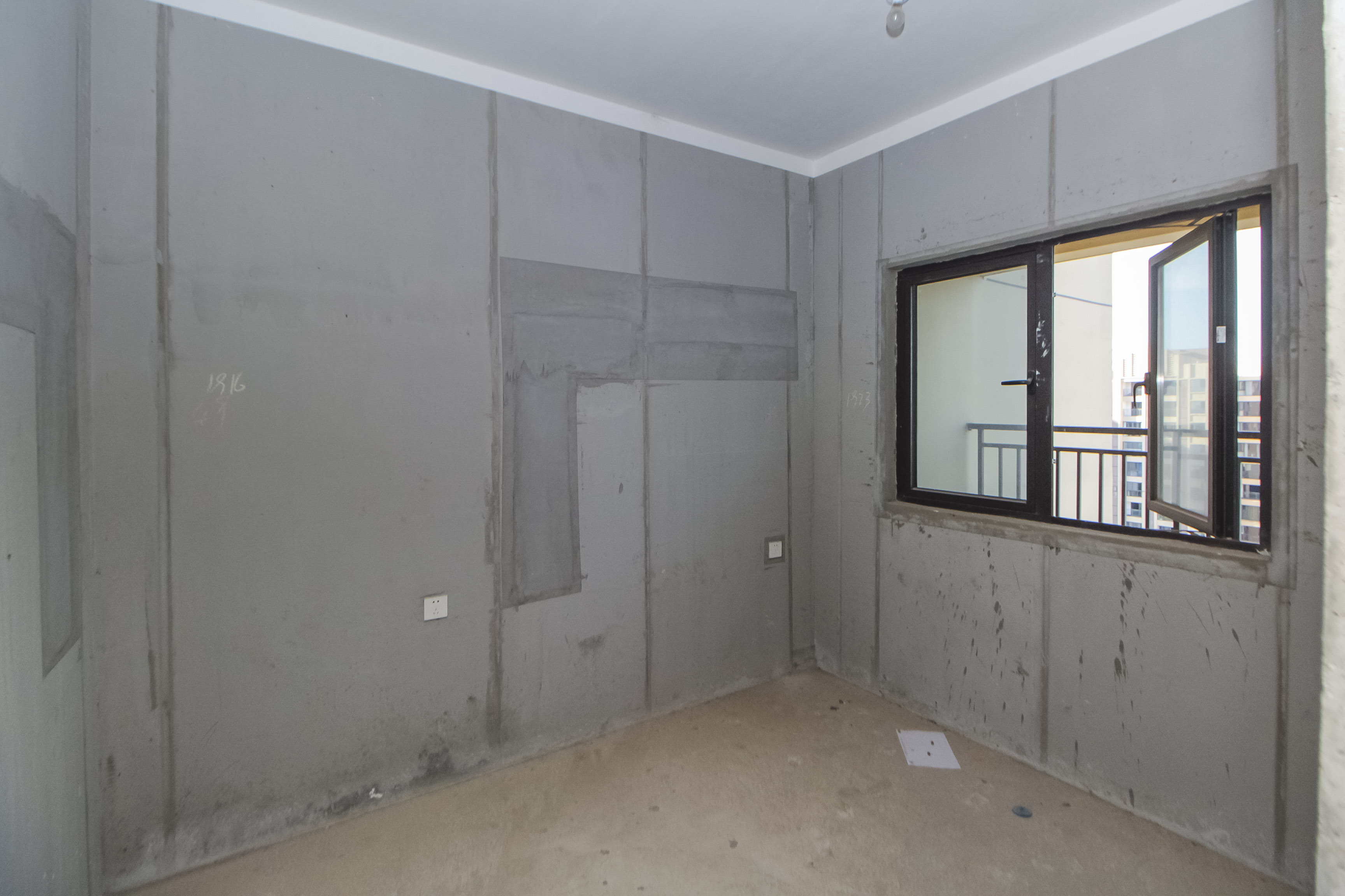 蓝光雍锦半岛  5室2厅3卫    380.0万卧室