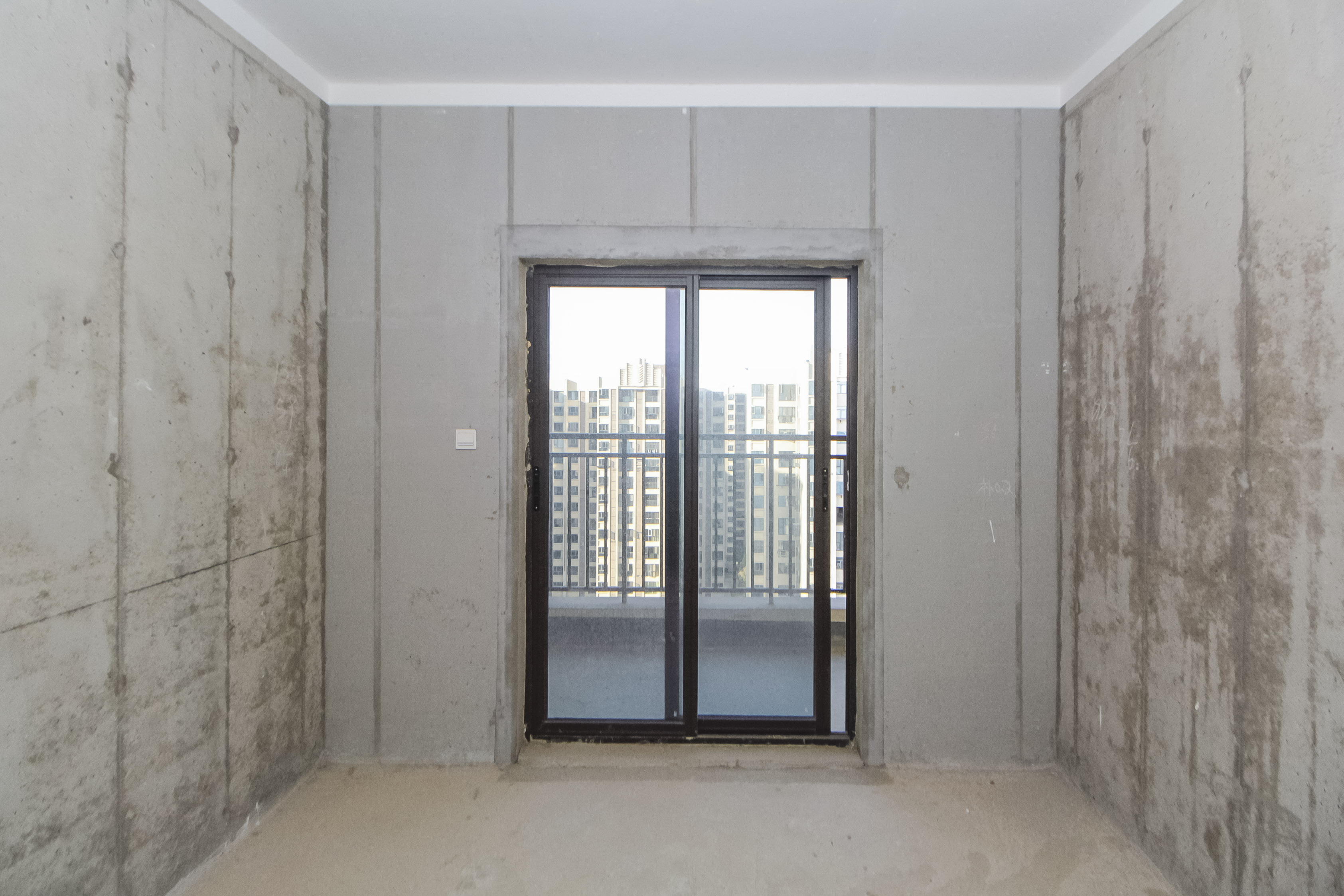 蓝光雍锦半岛  5室2厅3卫    380.0万卧室