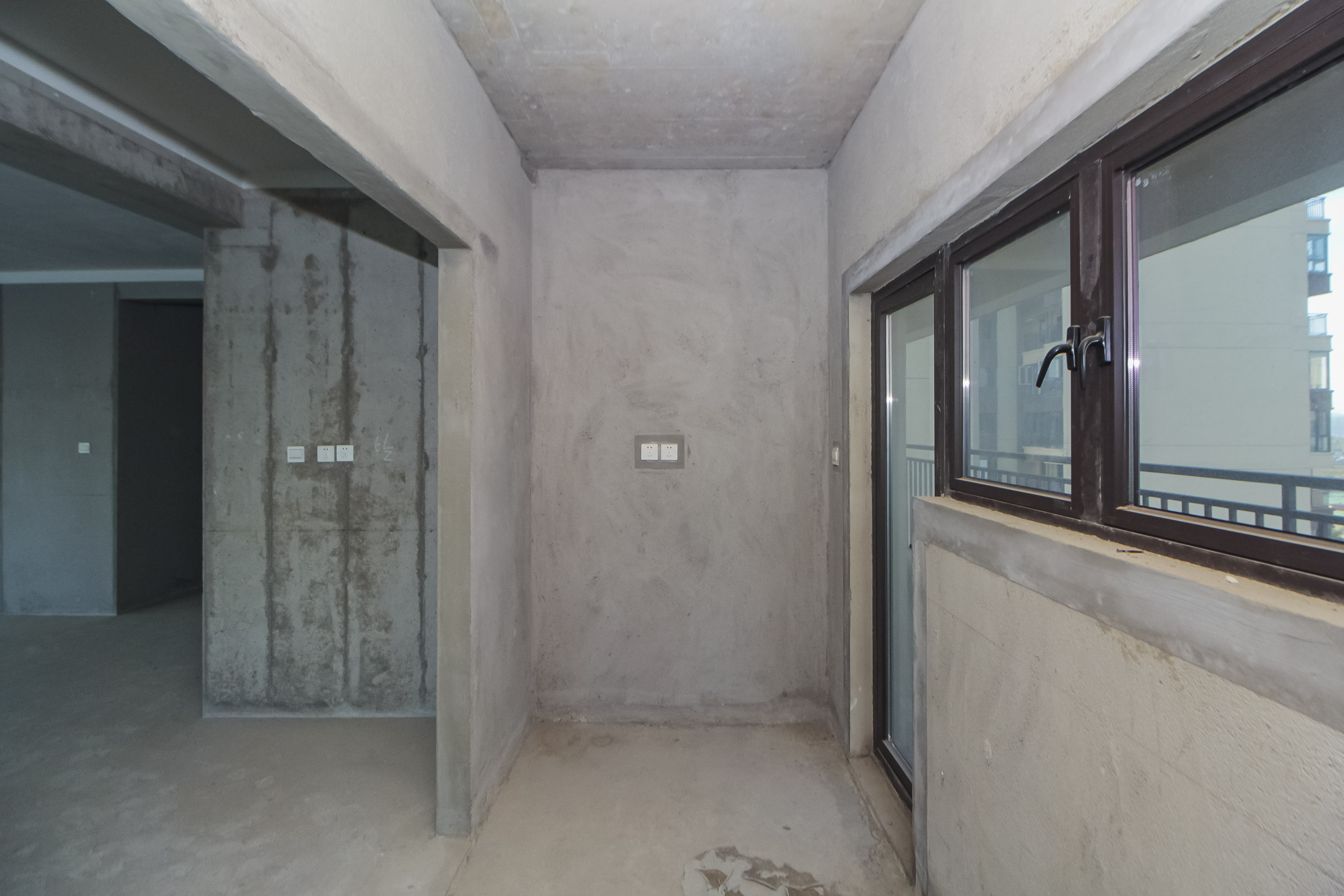 蓝光雍锦半岛  5室2厅3卫    380.0万厨房