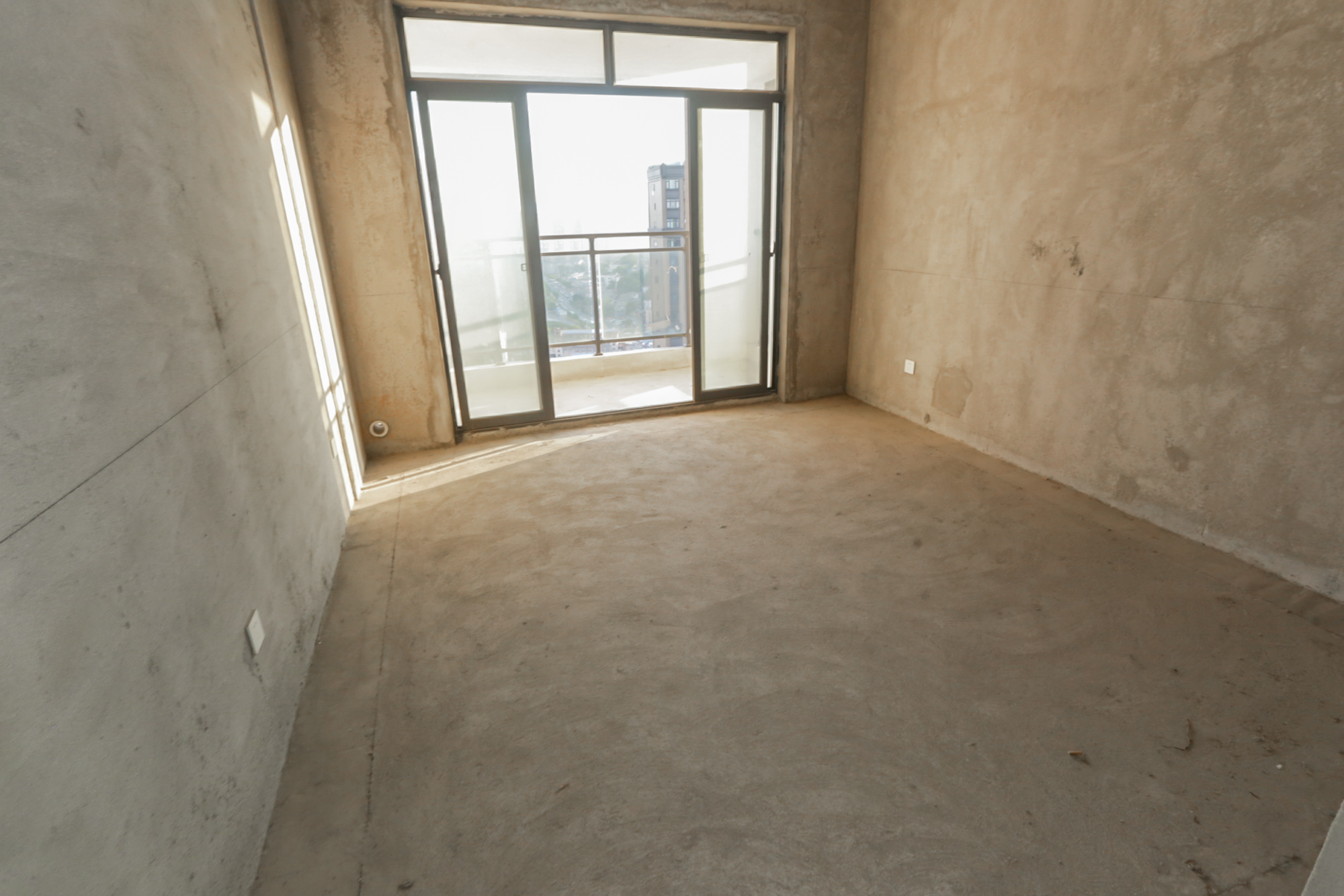 中央美郡  2室1厅1卫    102.0万客厅