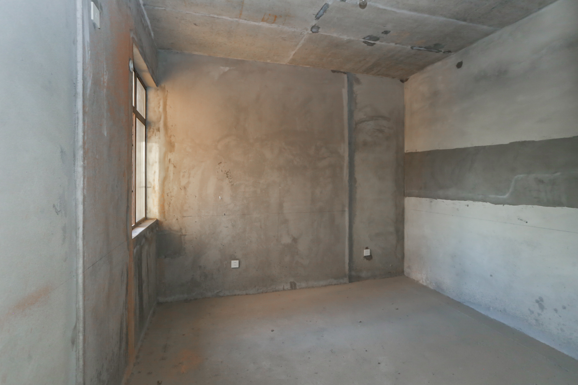 中央美郡  2室1厅1卫    102.0万卧室