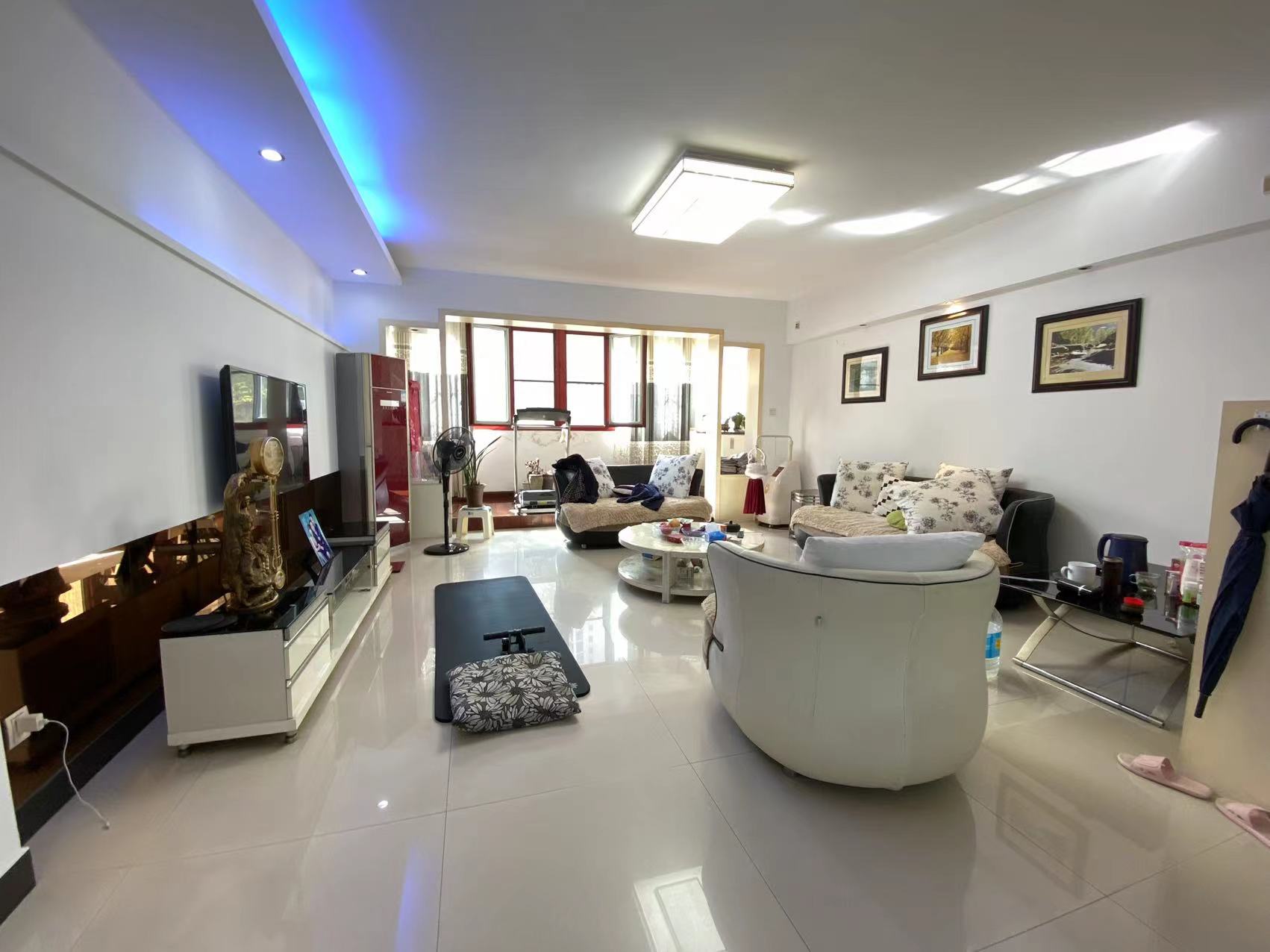 地税新村 4室2厅2卫 98.0万 地税新村 4室2厅2卫 98.0万室内图