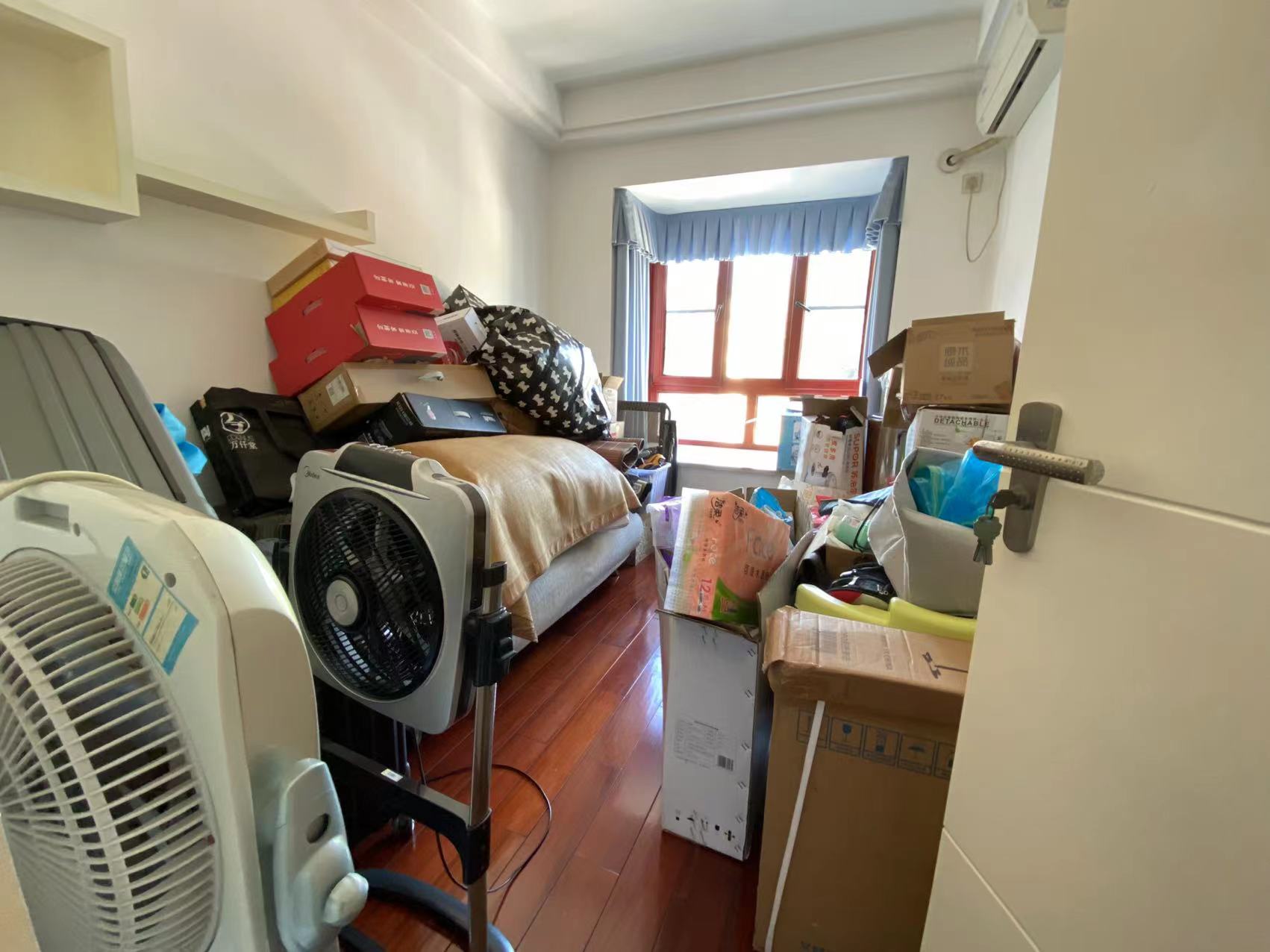 地税新村 4室2厅2卫 98.0万 地税新村 4室2厅2卫 98.0万室内图