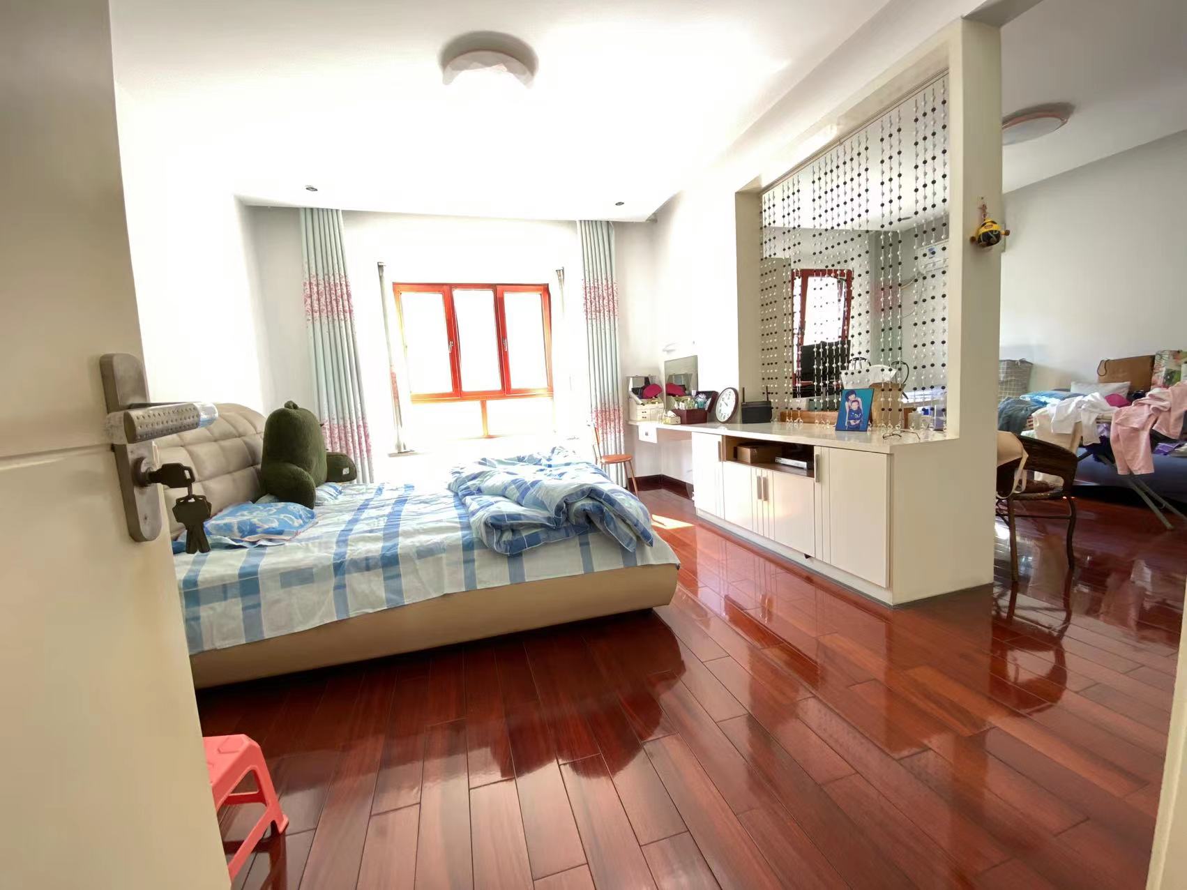 地税新村 4室2厅2卫 98.0万 地税新村 4室2厅2卫 98.0万室内图