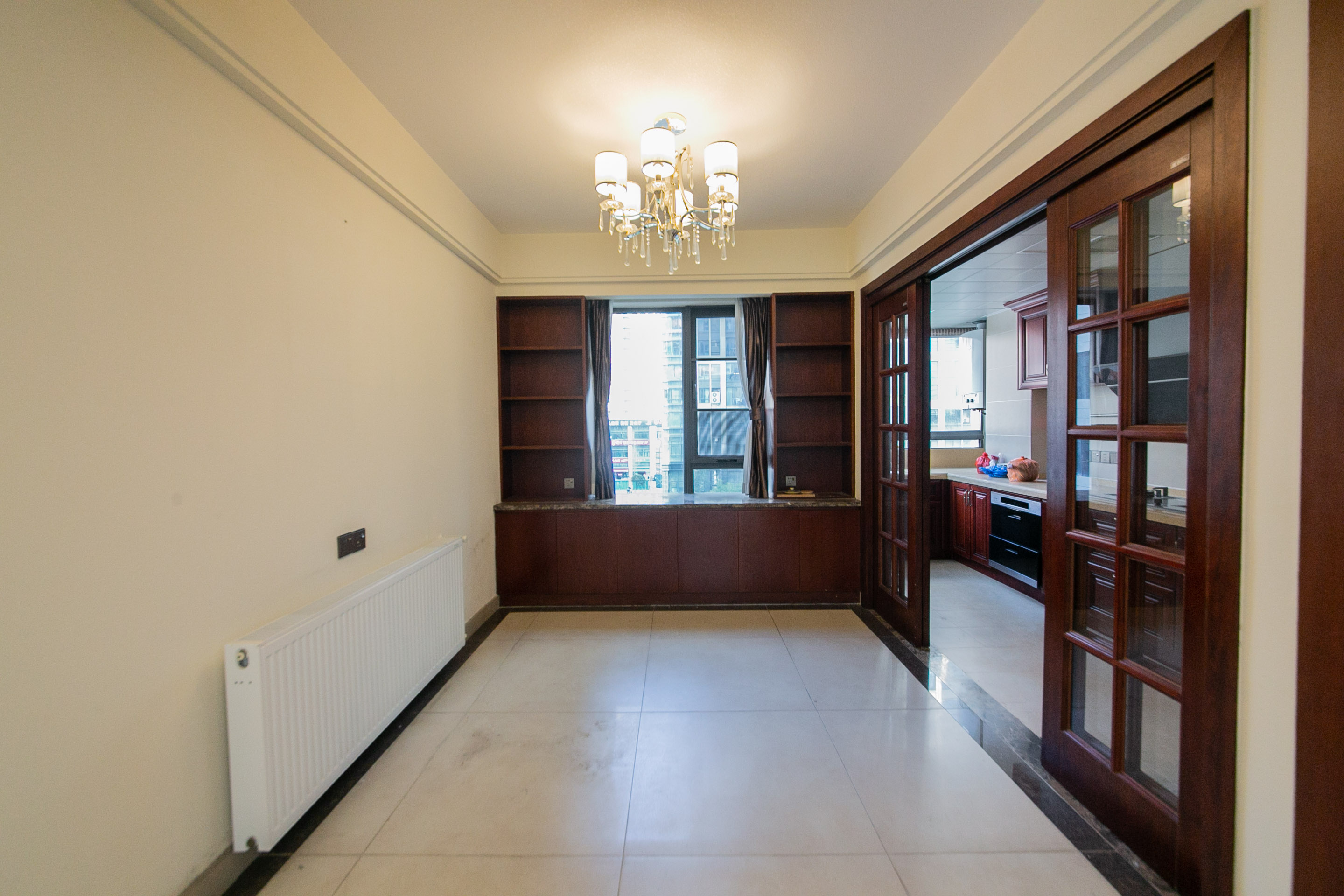 天健壹平方英里（天健芙蓉盛世二期）  4室2厅2卫    249.0万客厅