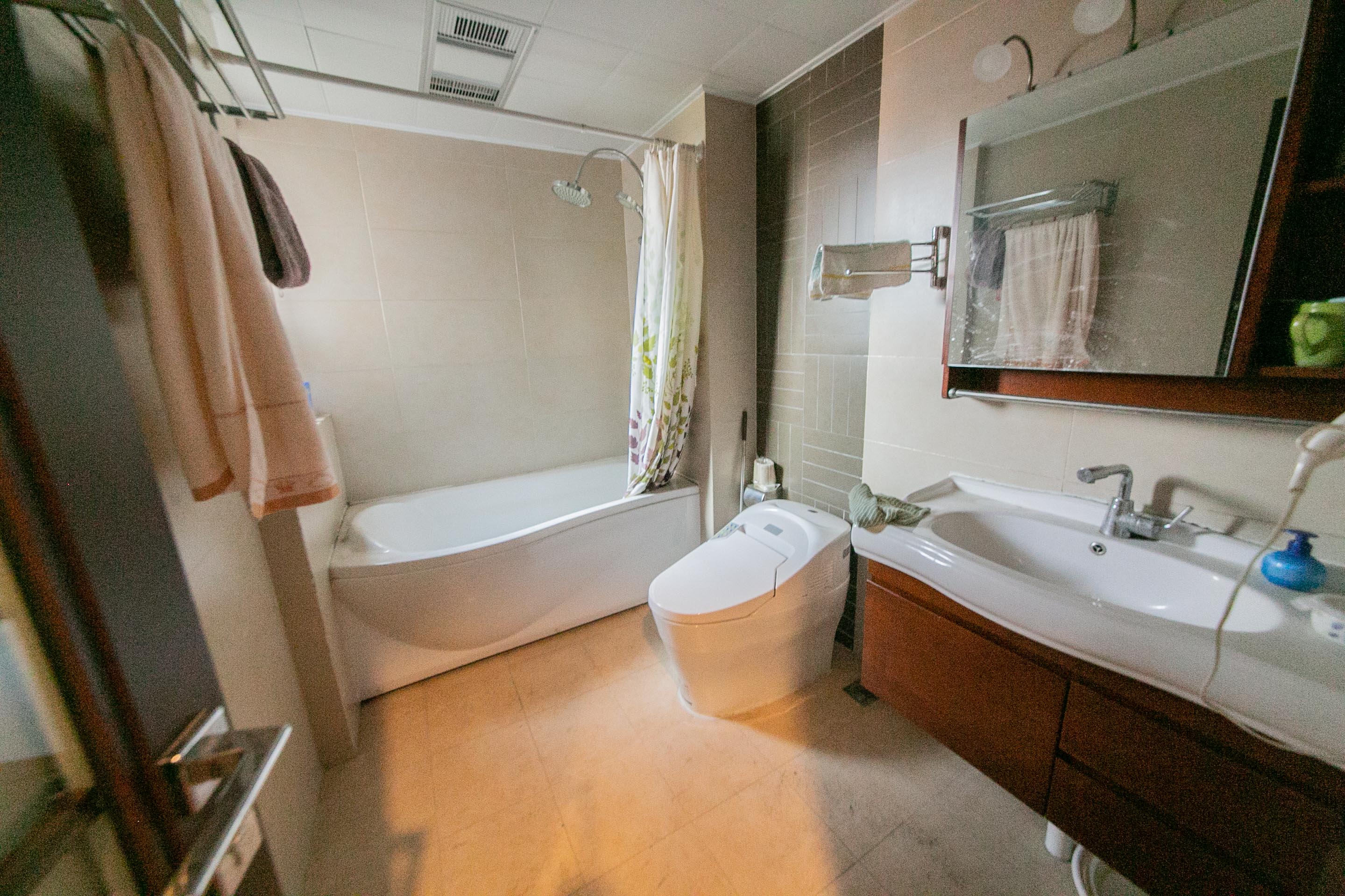 天健壹平方英里（天健芙蓉盛世二期）  4室2厅2卫    249.0万卫生间