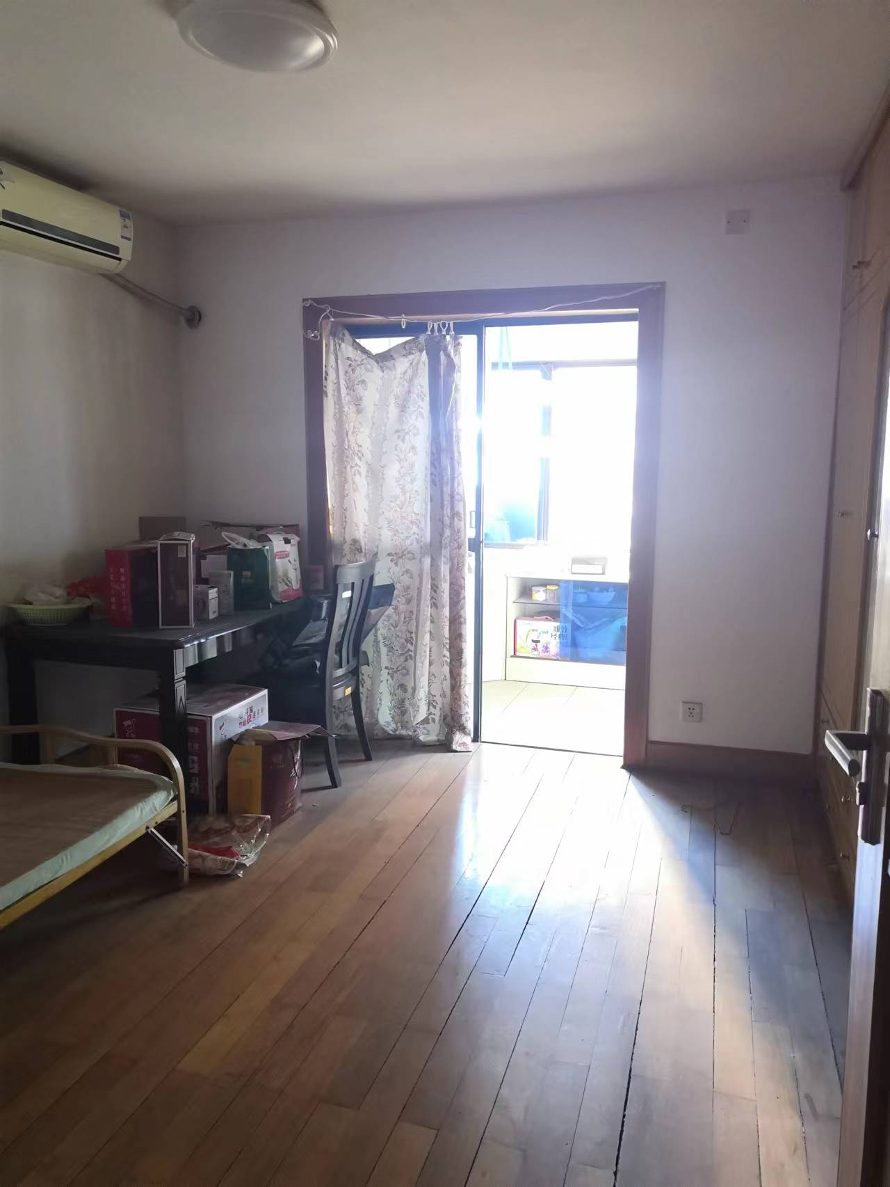 老地税局单位房 4室0厅0卫 65.0万 老地税局单位房 4室0厅0卫 65.0万室内图