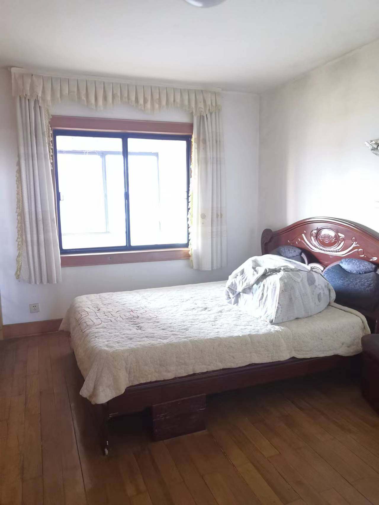 老地税局单位房 4室0厅0卫 65.0万 老地税局单位房 4室0厅0卫 65.0万室内图