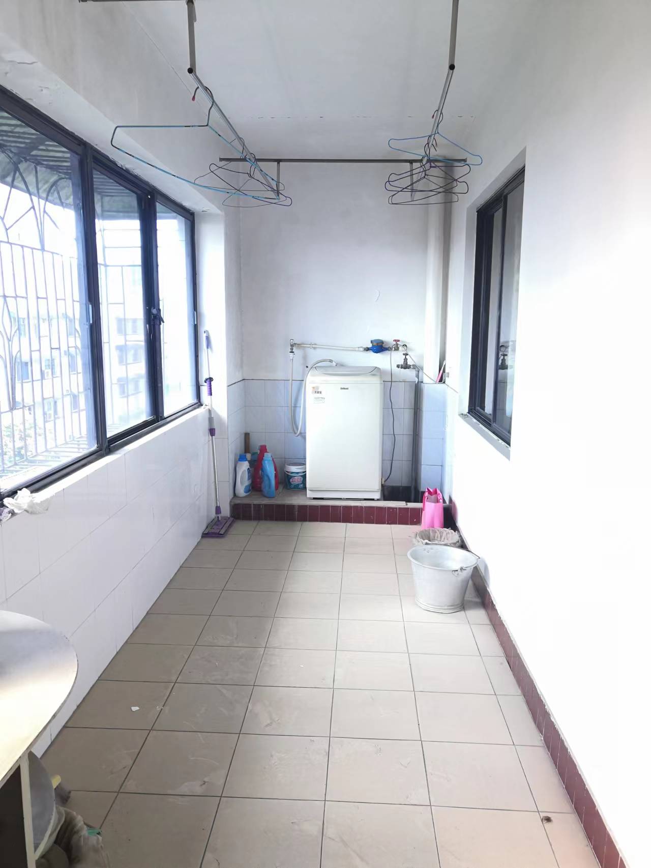 老地税局单位房 4室0厅0卫 65.0万 老地税局单位房 4室0厅0卫 65.0万室内图