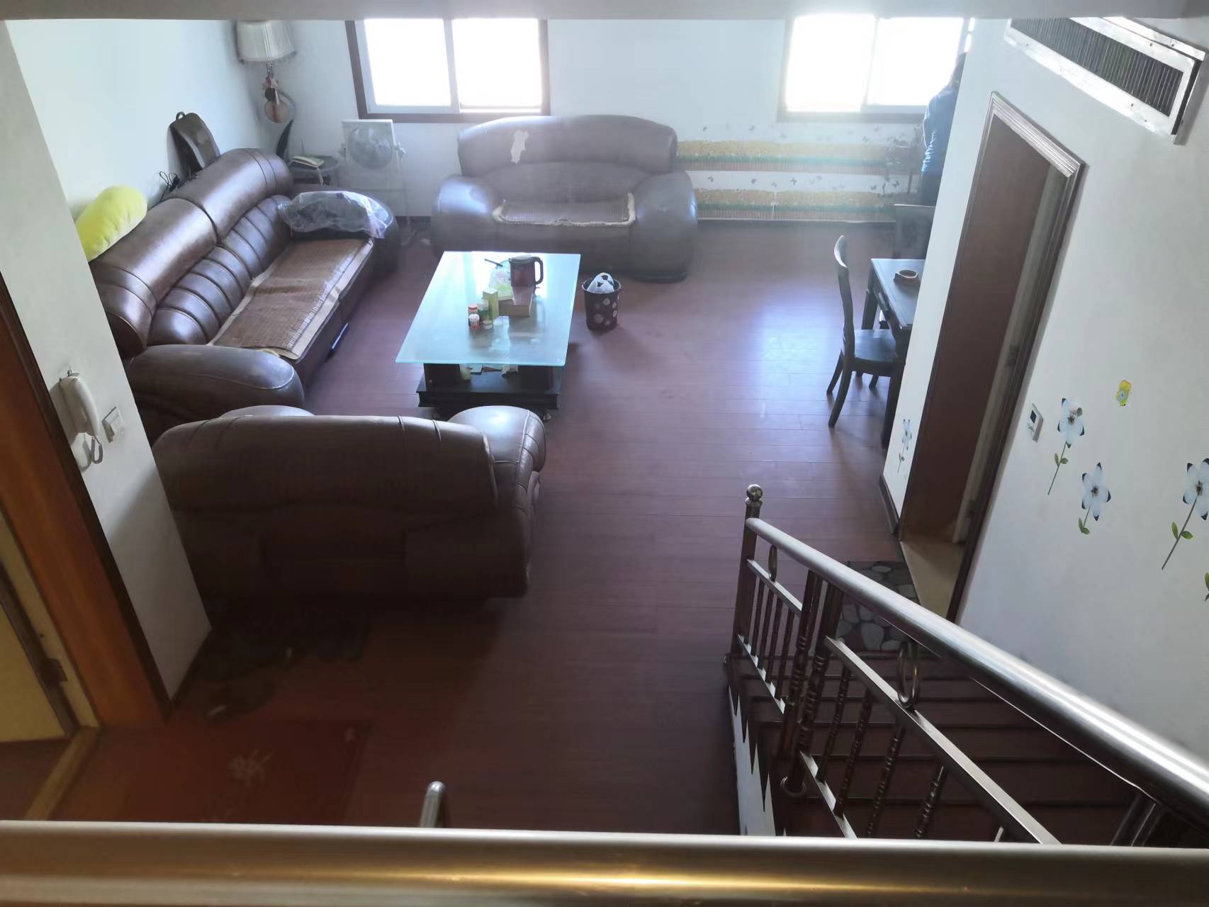 老地税局单位房 4室0厅0卫 65.0万 老地税局单位房 4室0厅0卫 65.0万室内图